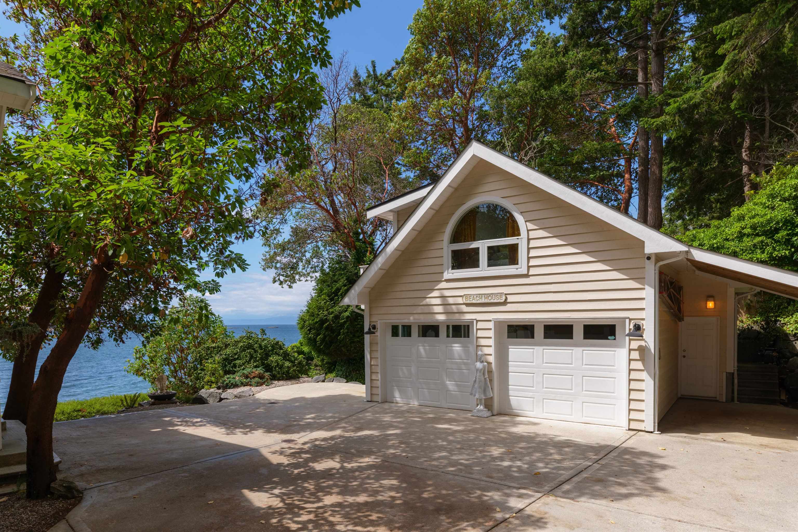 6655 SUNSHINE COAST HIGHWAY