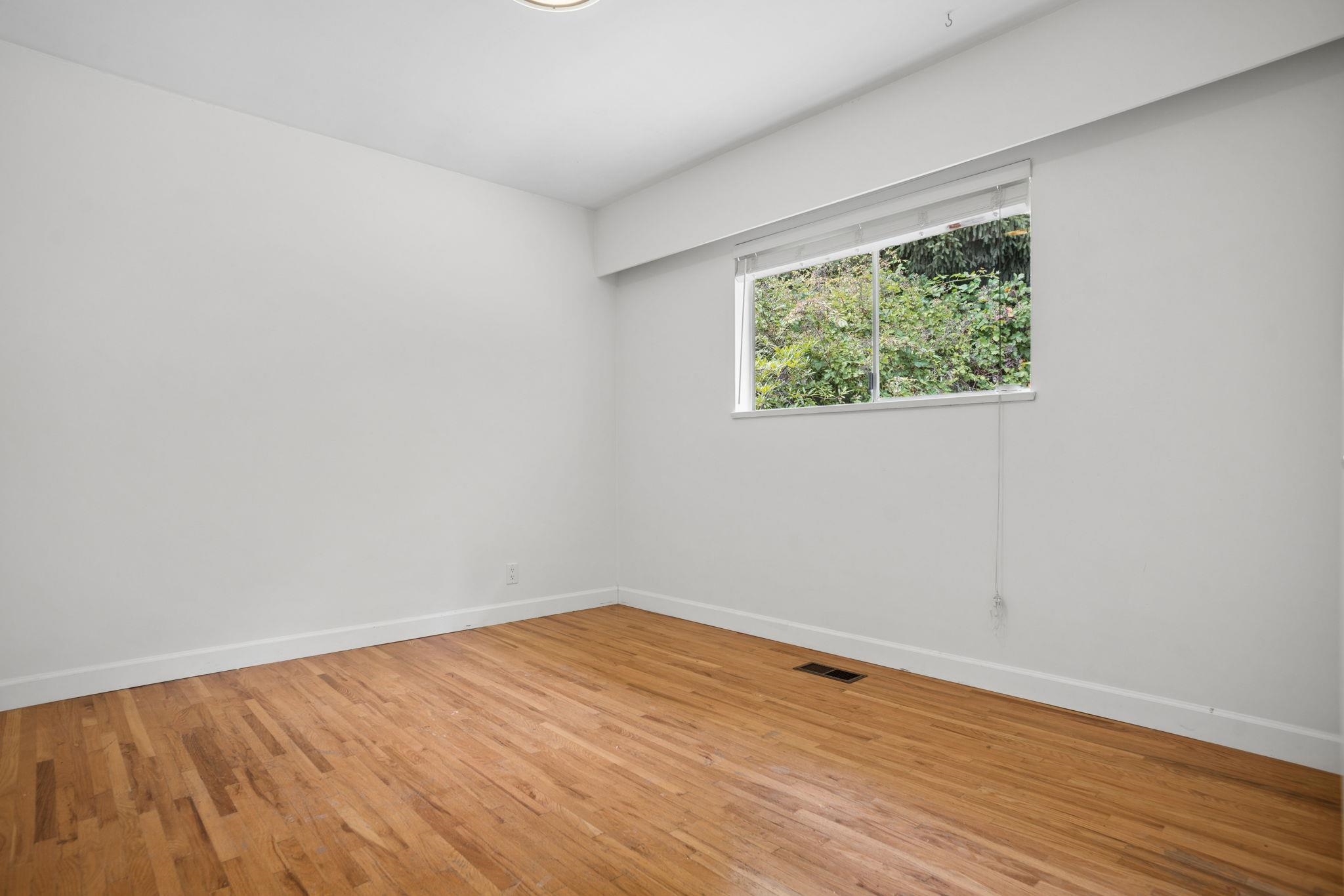 1211 CHARTWELL DRIVE