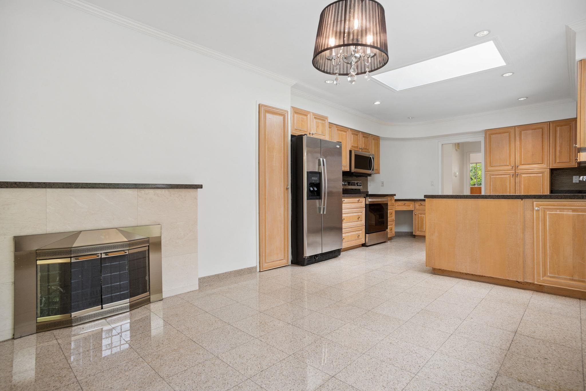 1211 CHARTWELL DRIVE