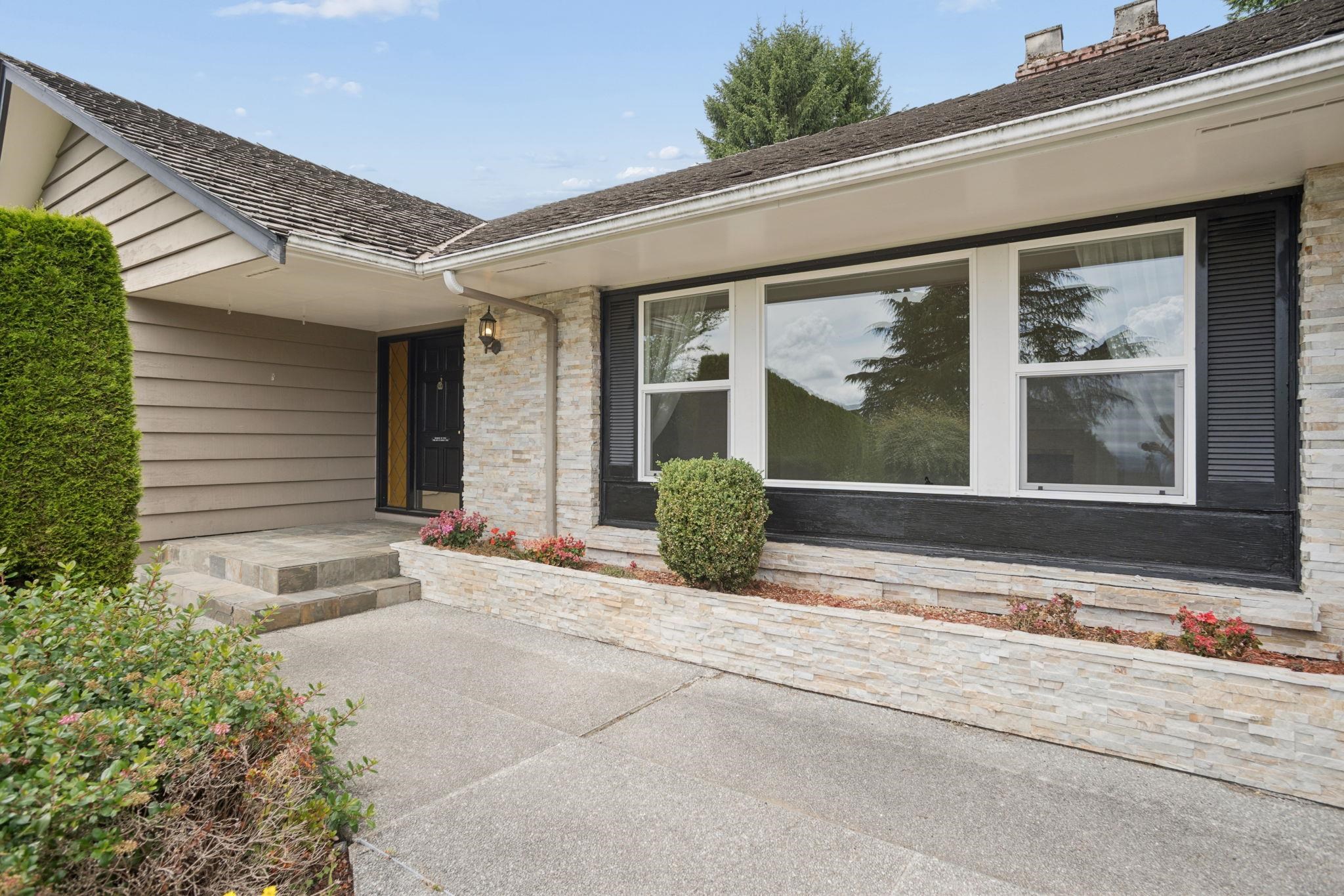 1211 CHARTWELL DRIVE