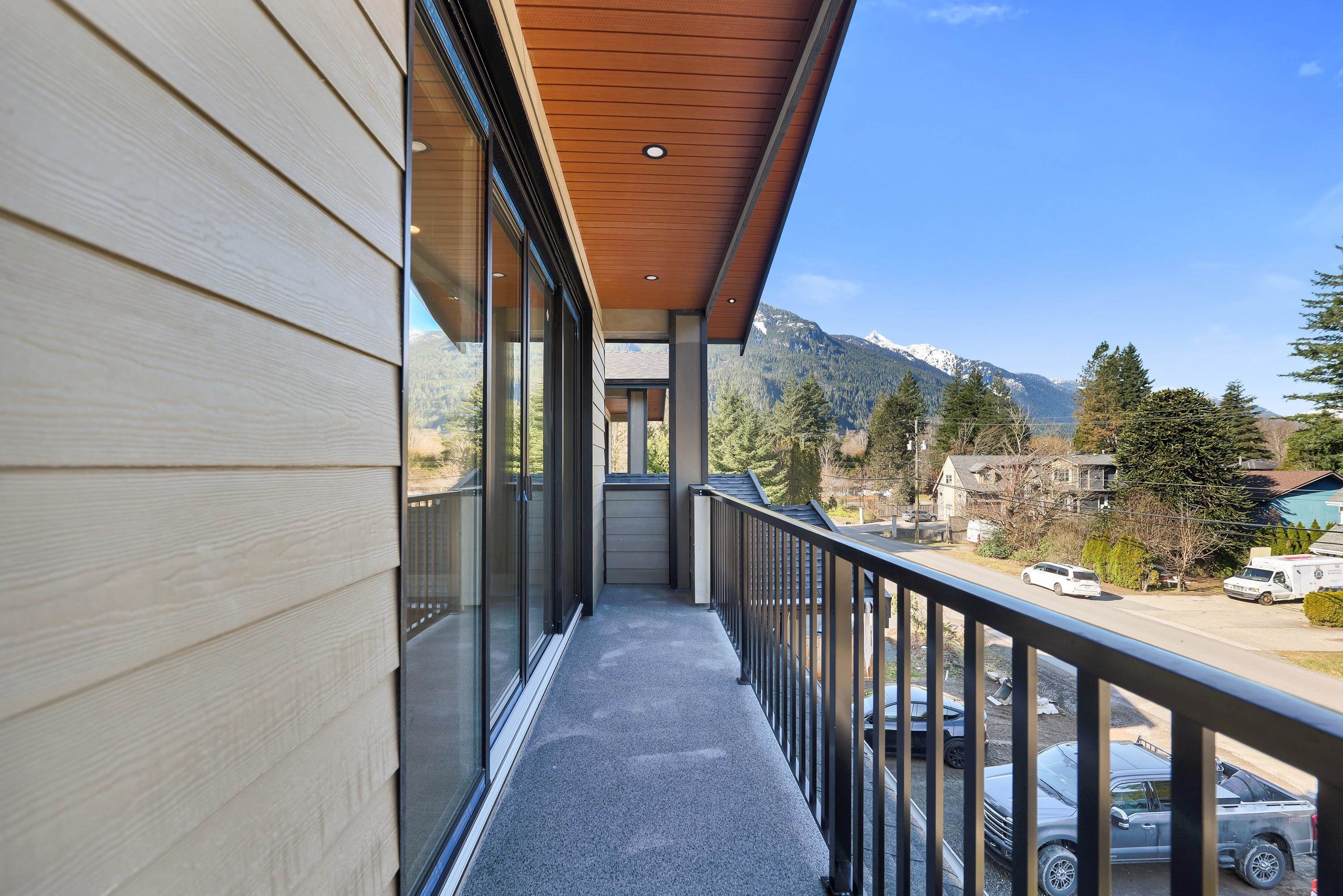 1352 JUDD ROAD