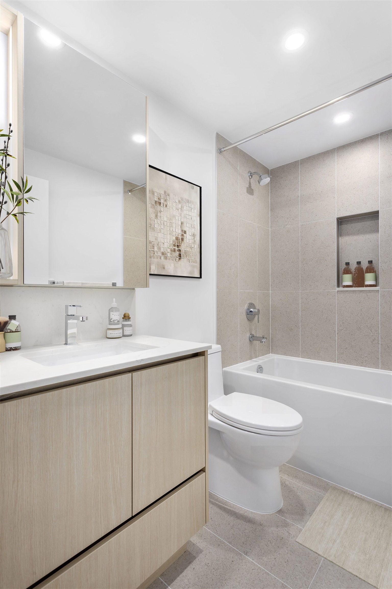1904 13573 98A AVENUE