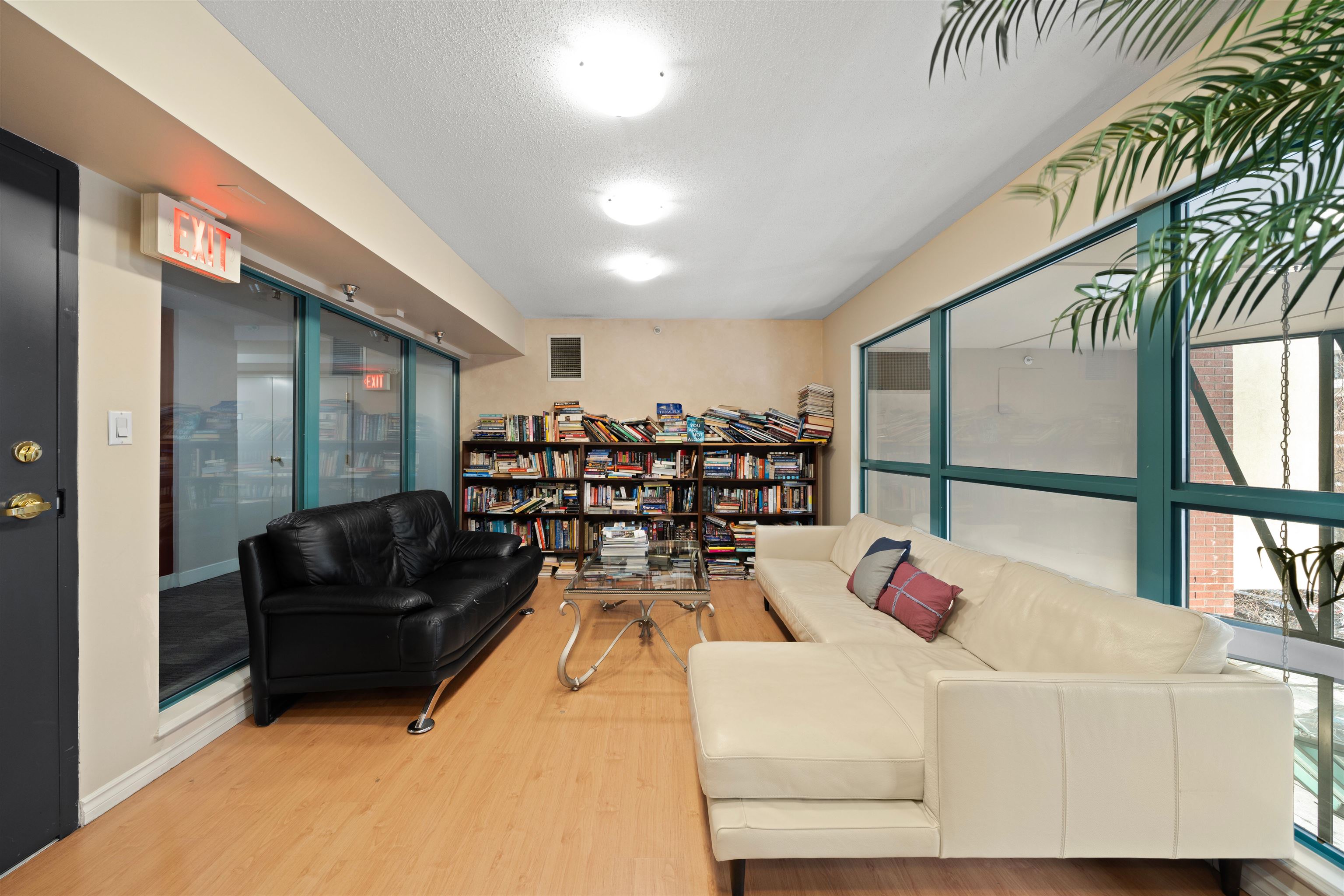 1610 939 HOMER STREET