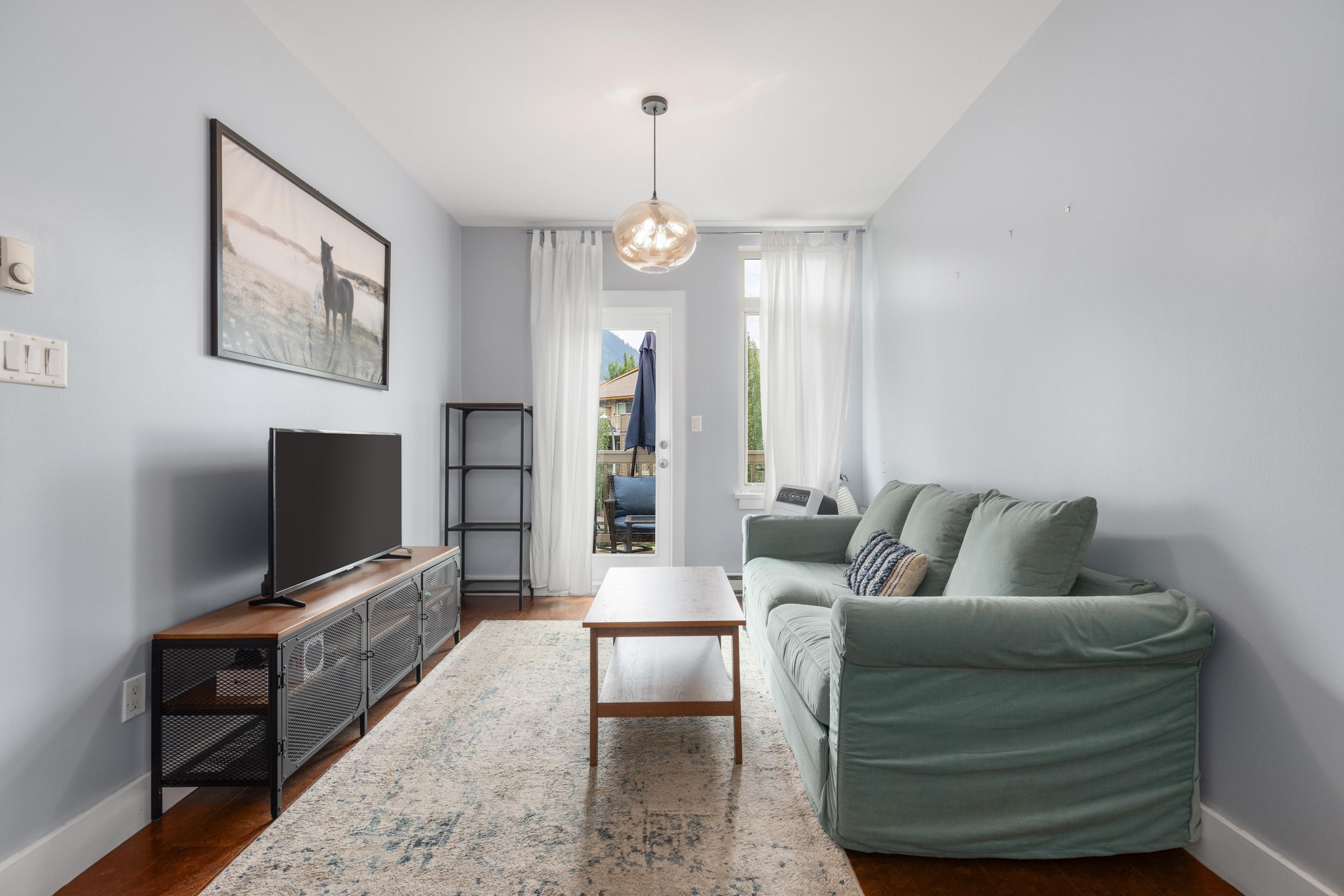 205 7330 ARBUTUS STREET