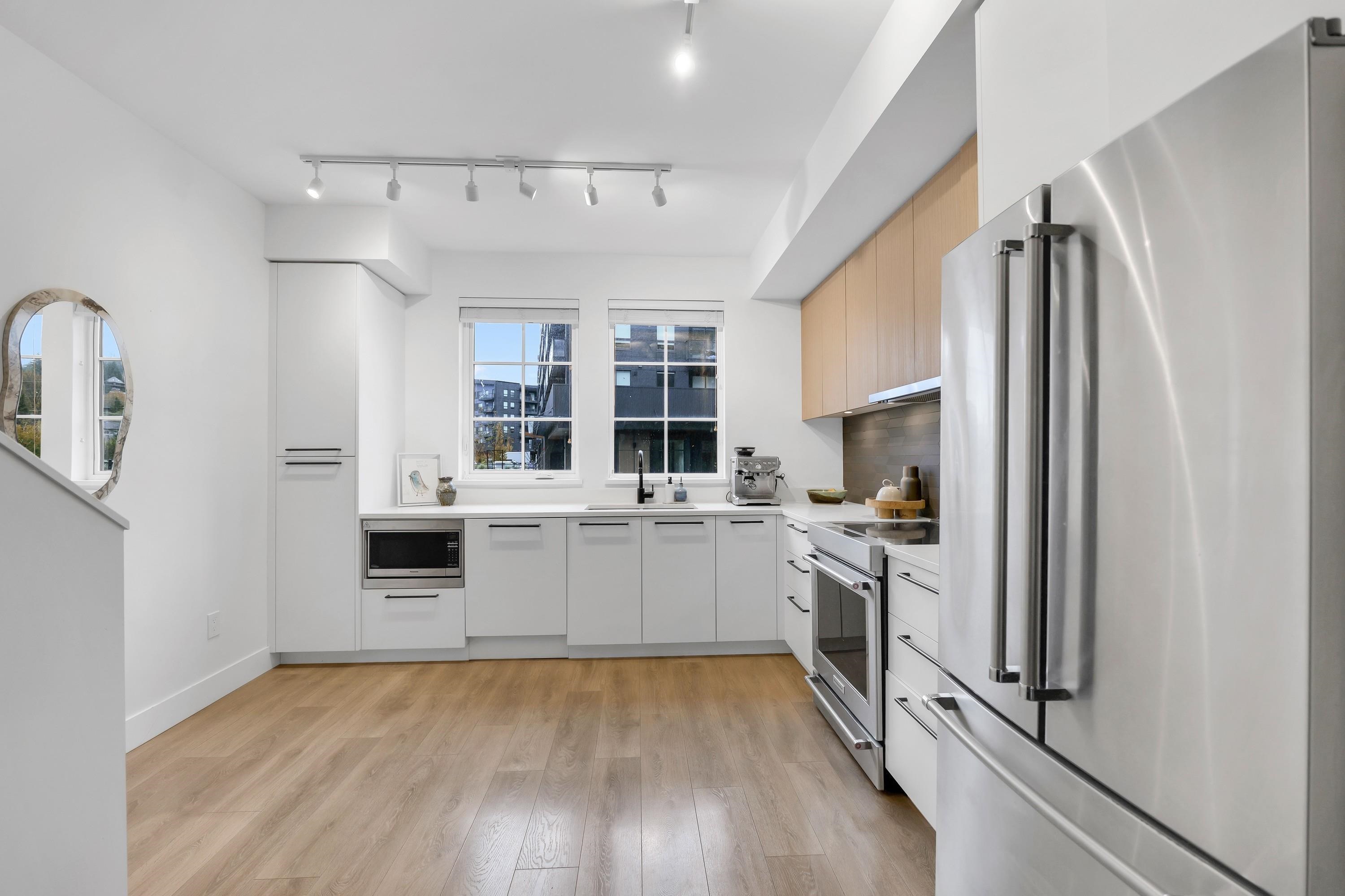 1379 MARINASIDE PLACE