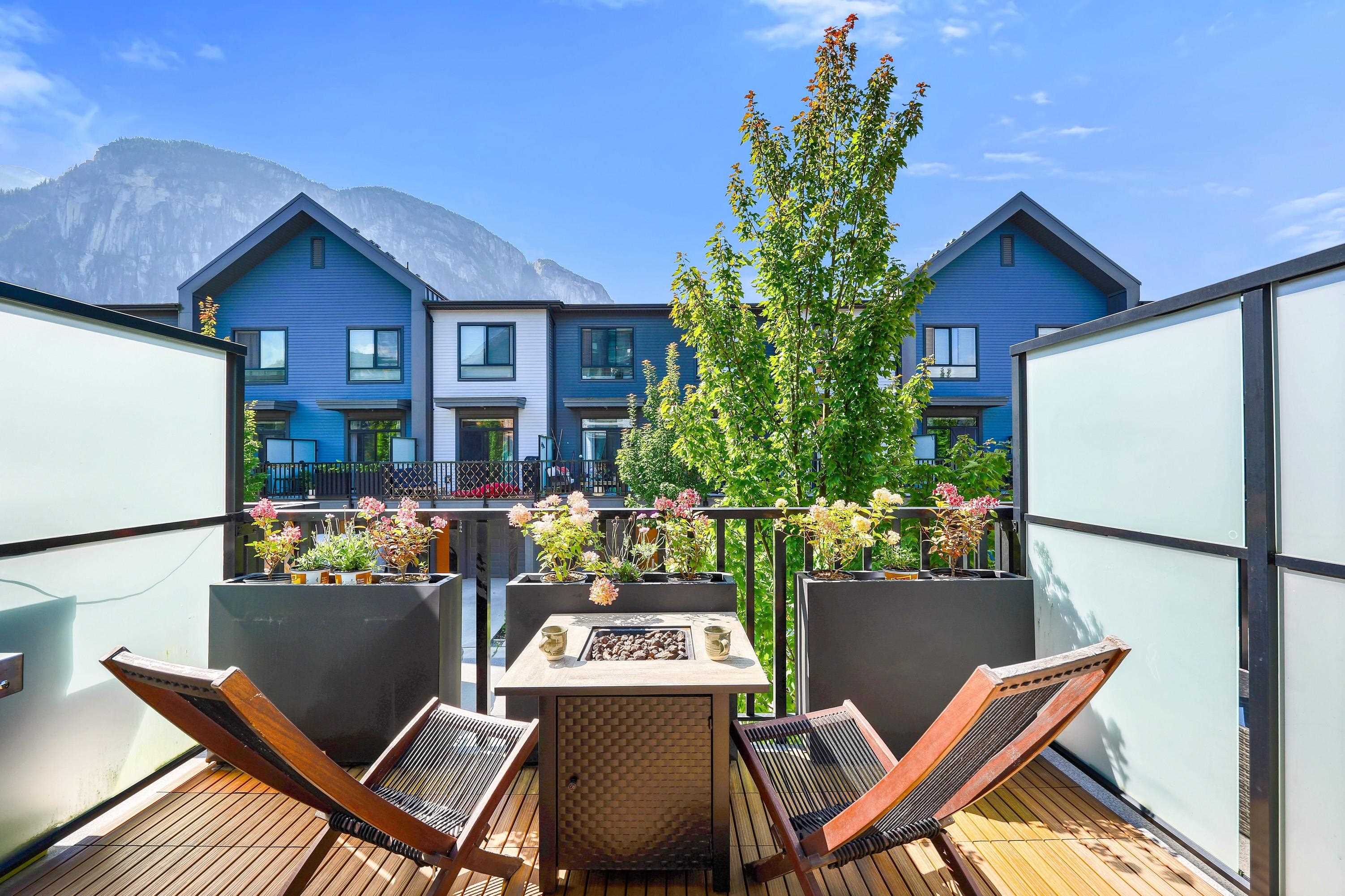 1379 MARINASIDE PLACE