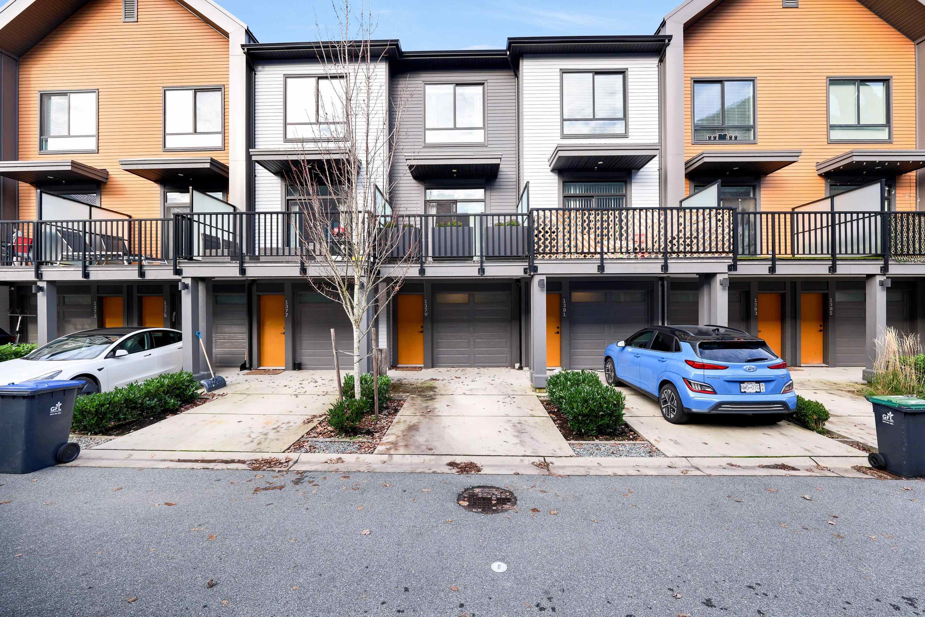 1379 MARINASIDE PLACE