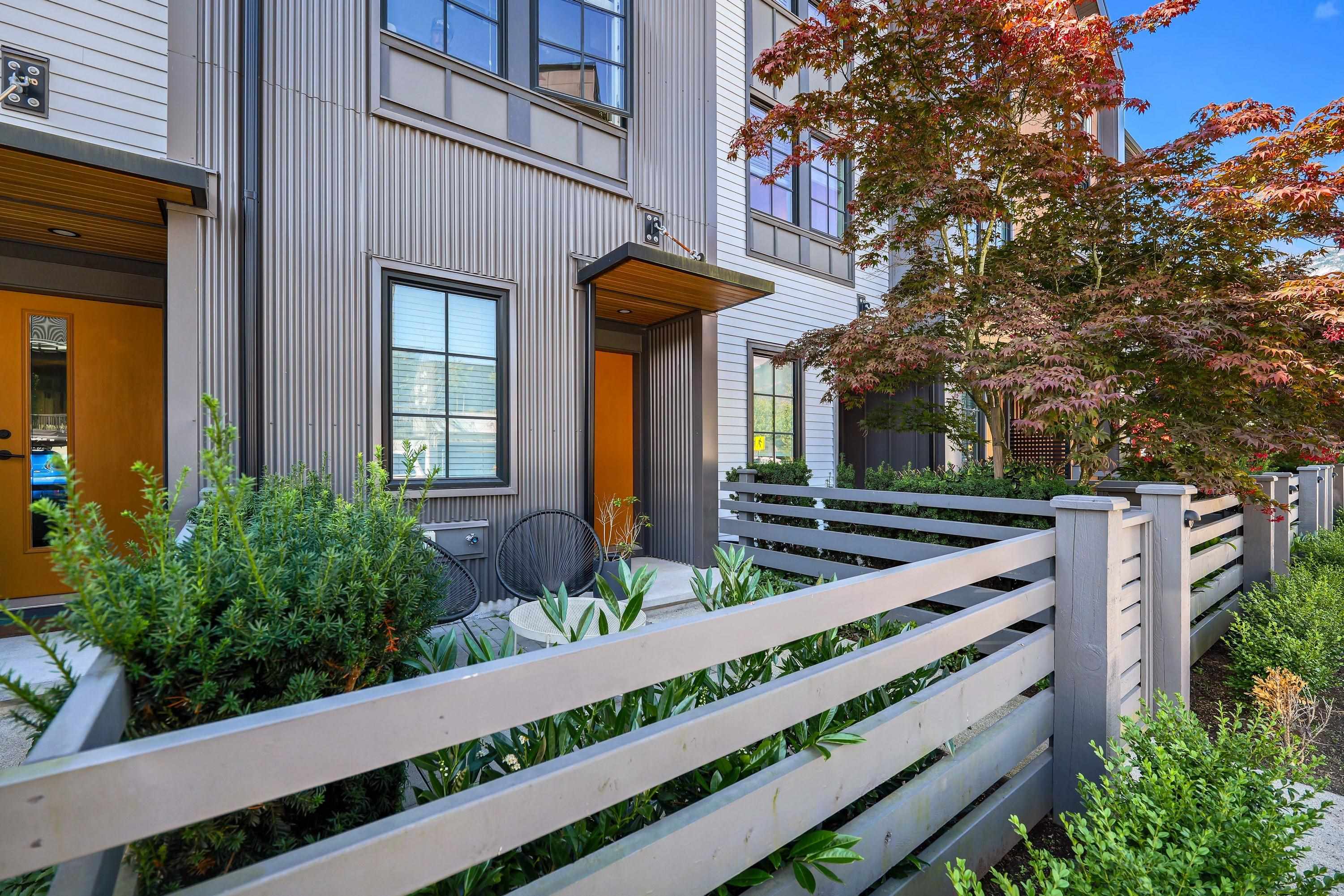 1379 MARINASIDE PLACE