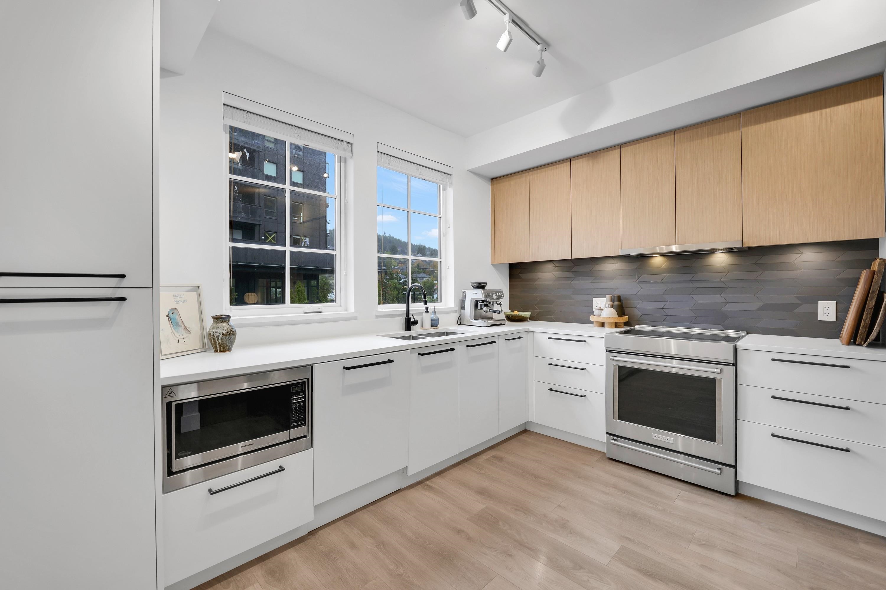 1379 MARINASIDE PLACE