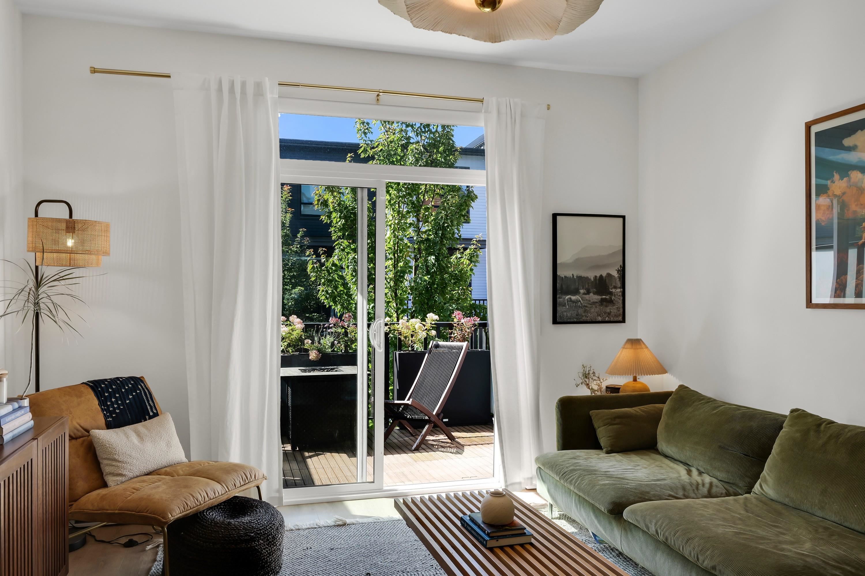 1379 MARINASIDE PLACE