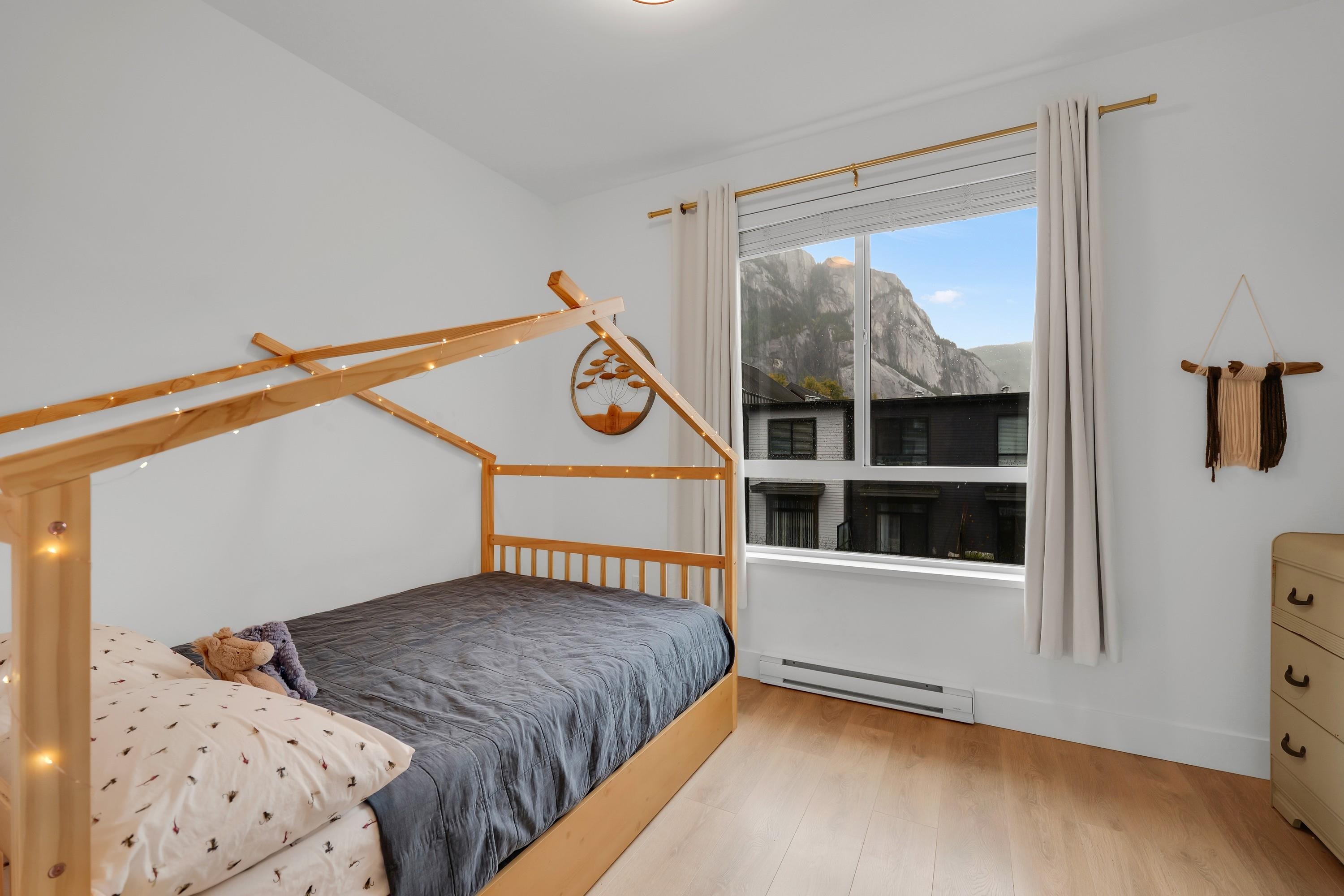 1379 MARINASIDE PLACE