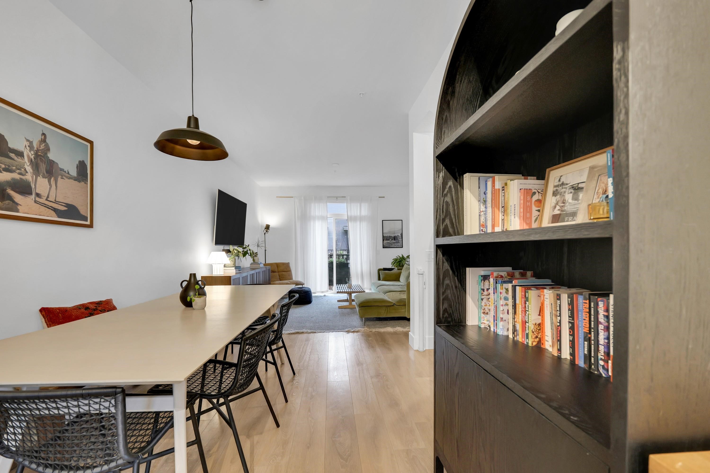 1379 MARINASIDE PLACE