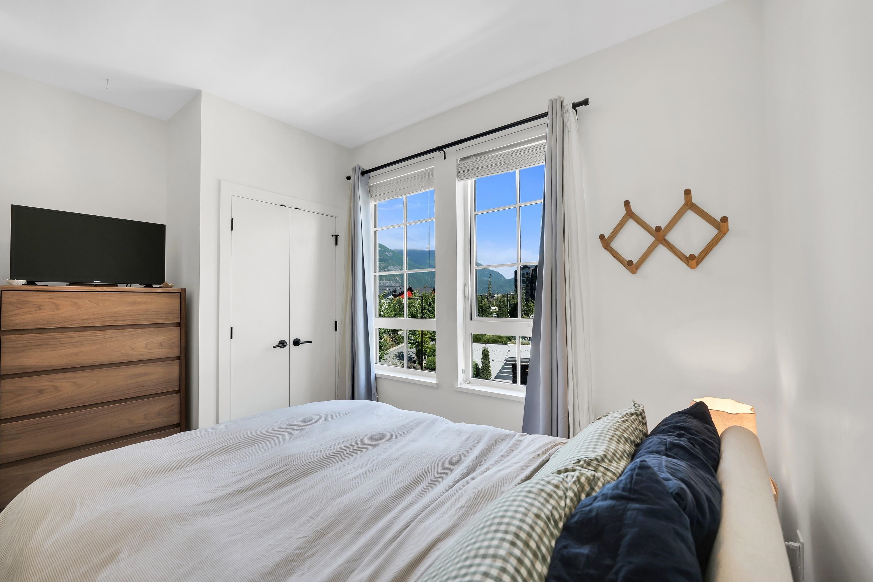 1379 MARINASIDE PLACE