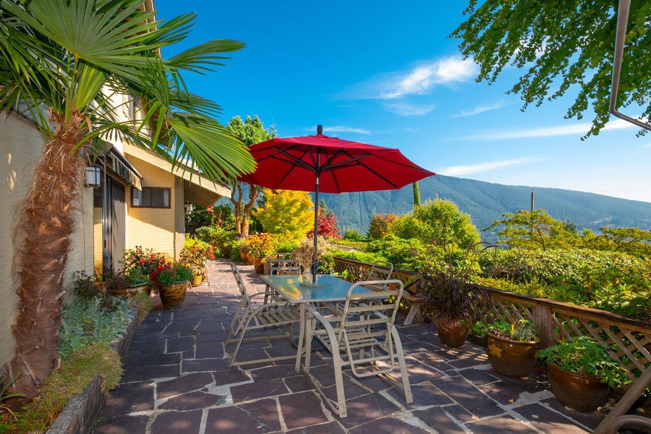 560 CRAIGMOHR DRIVE