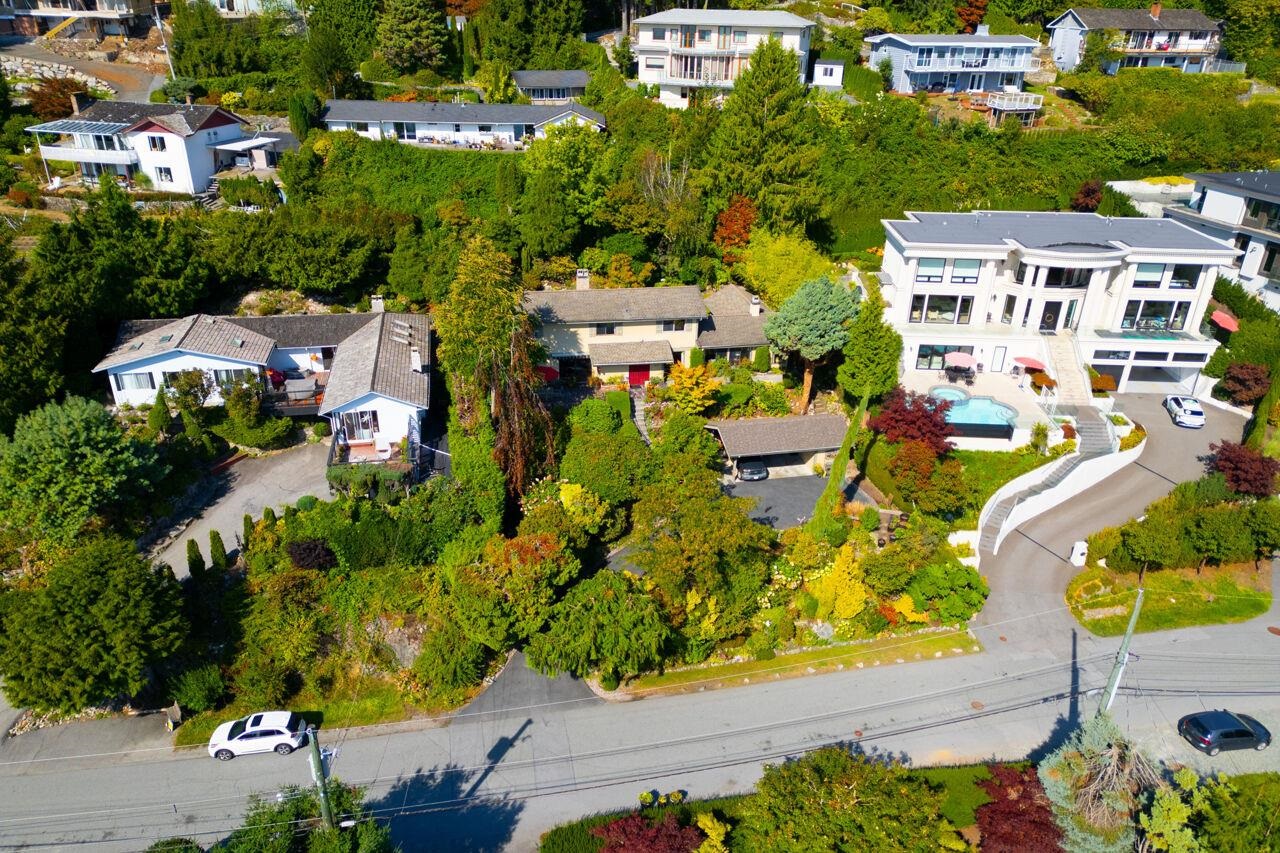 560 CRAIGMOHR DRIVE