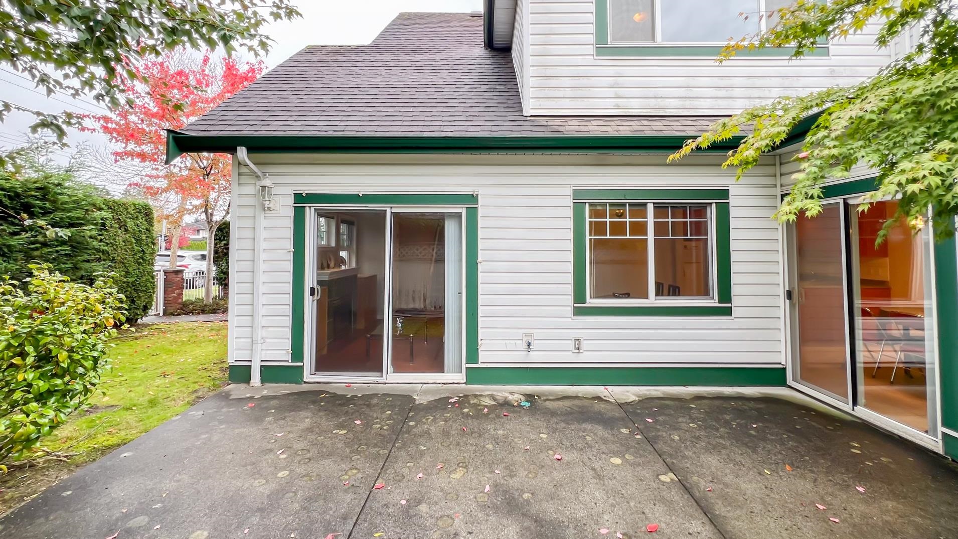6 9893 FRANCIS ROAD