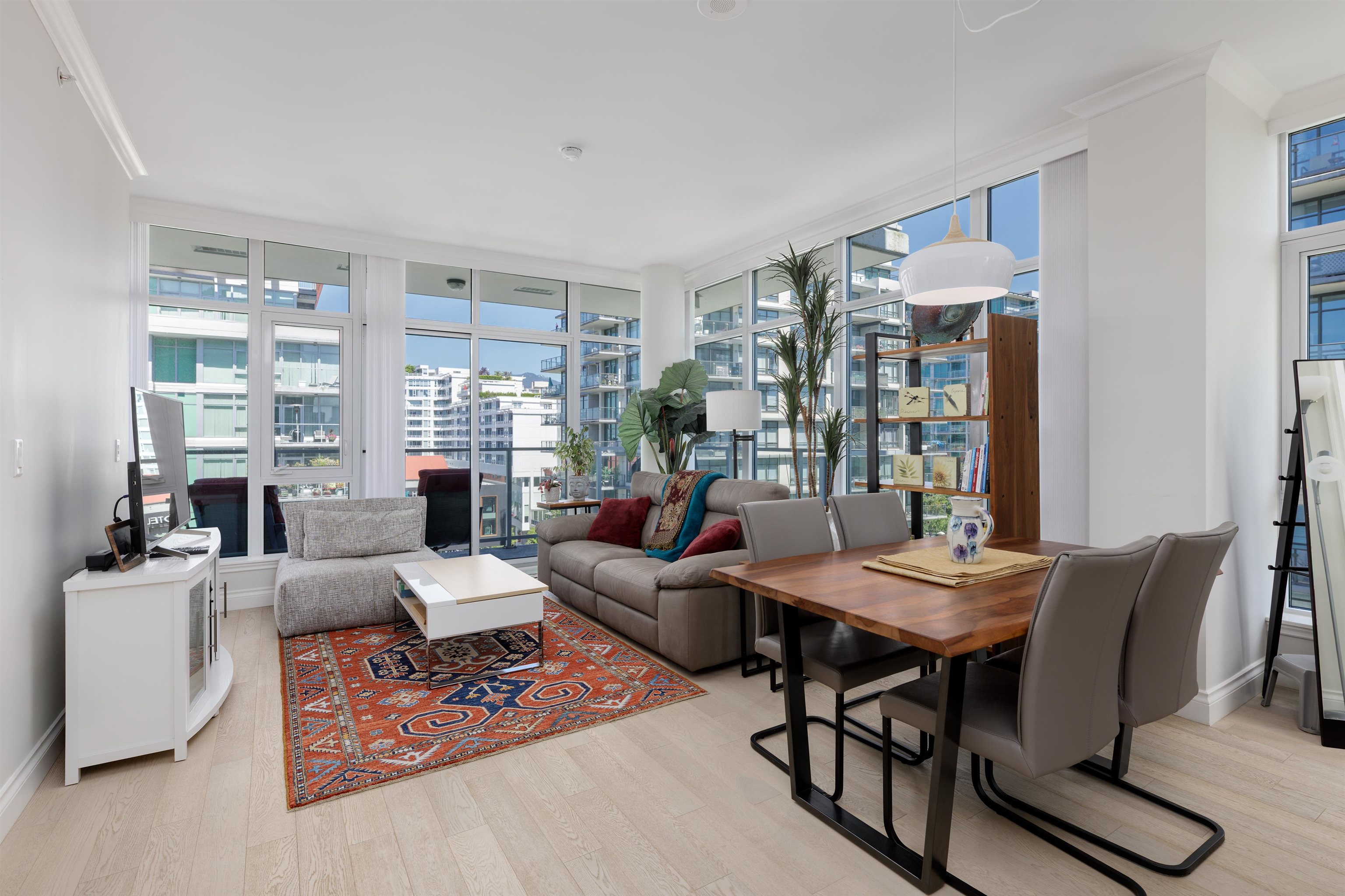 708 185 VICTORY SHIP WAY
