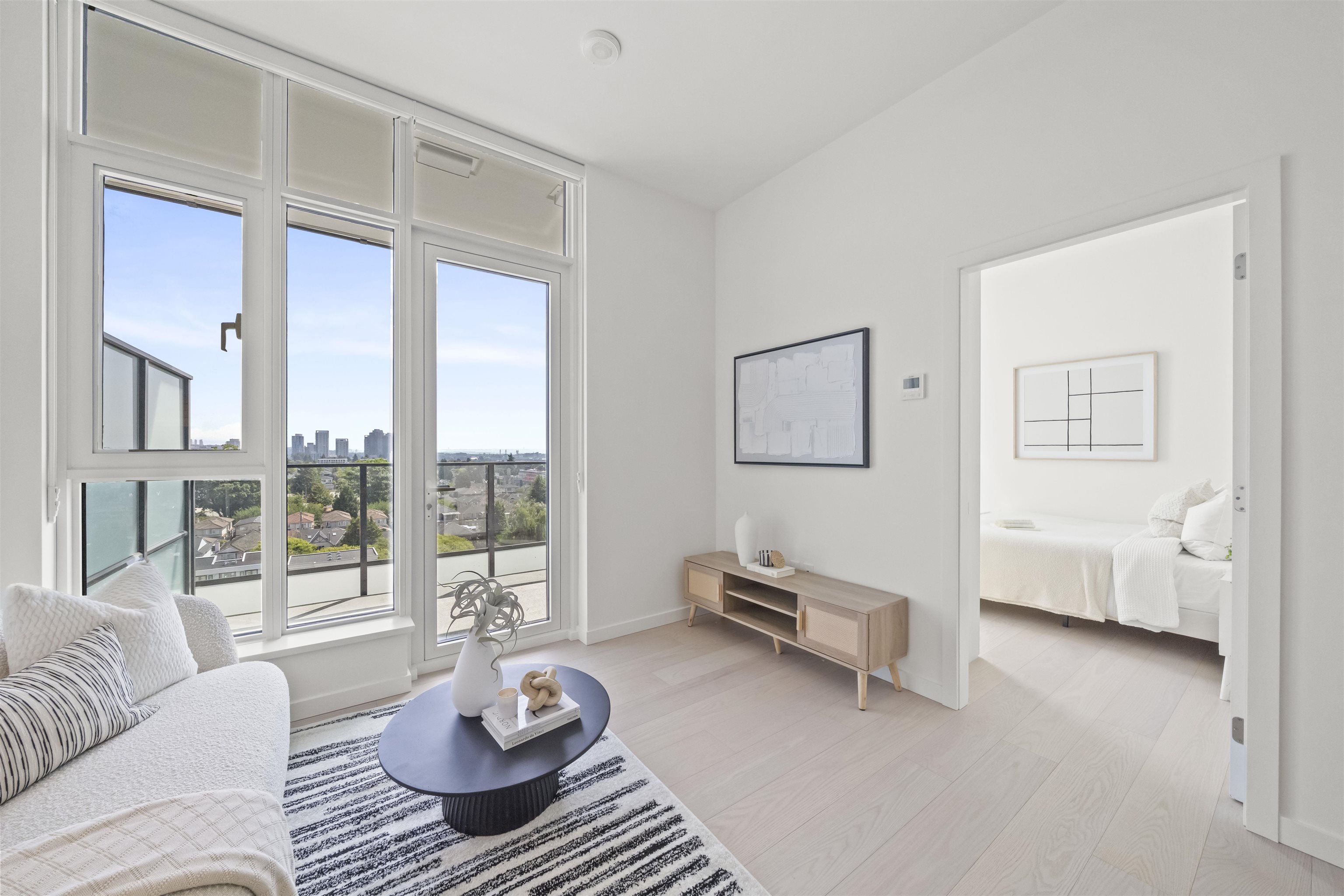 904 8415 GRANVILLE STREET