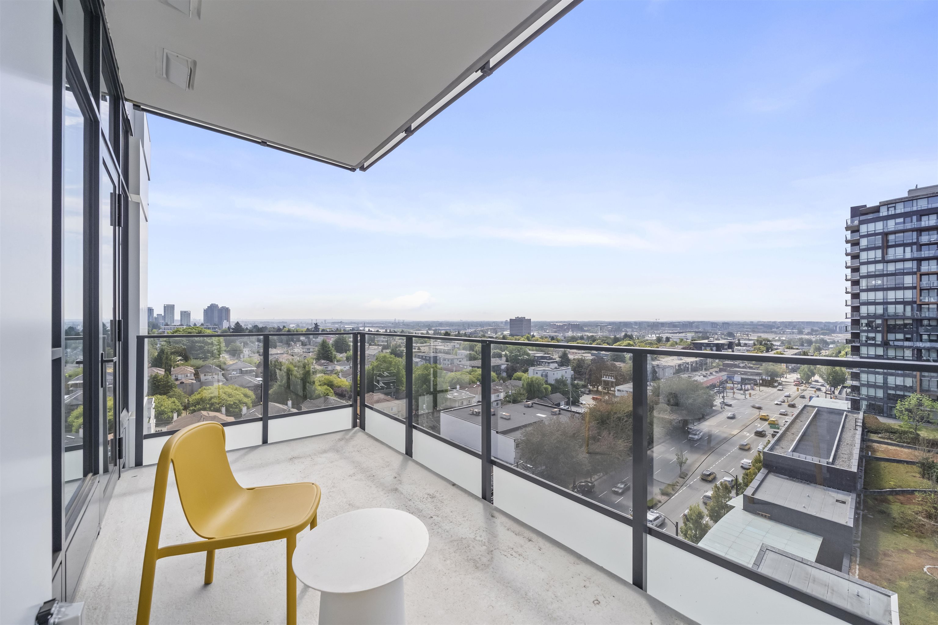 905 8415 GRANVILLE STREET