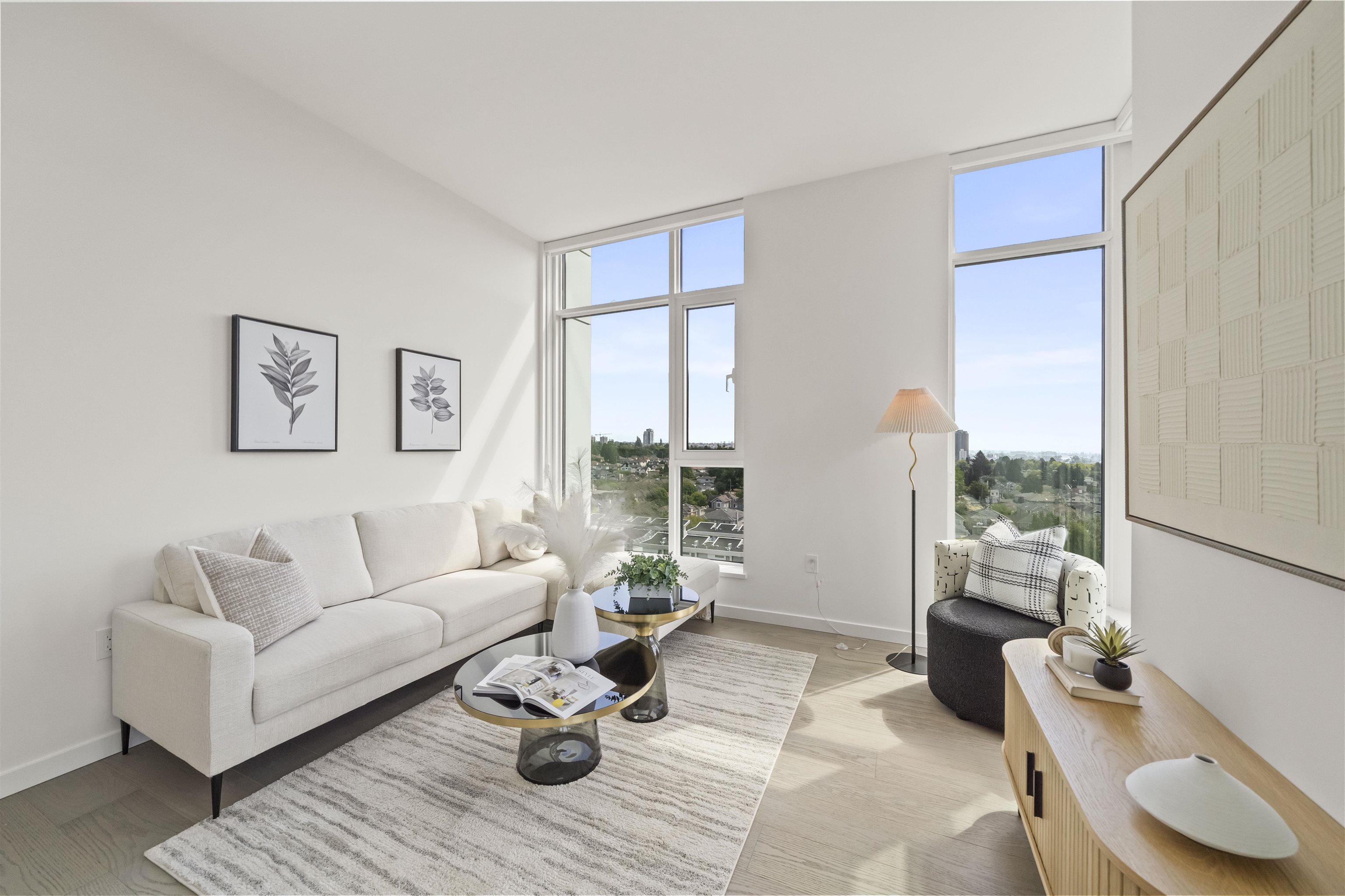 905 8415 GRANVILLE STREET
