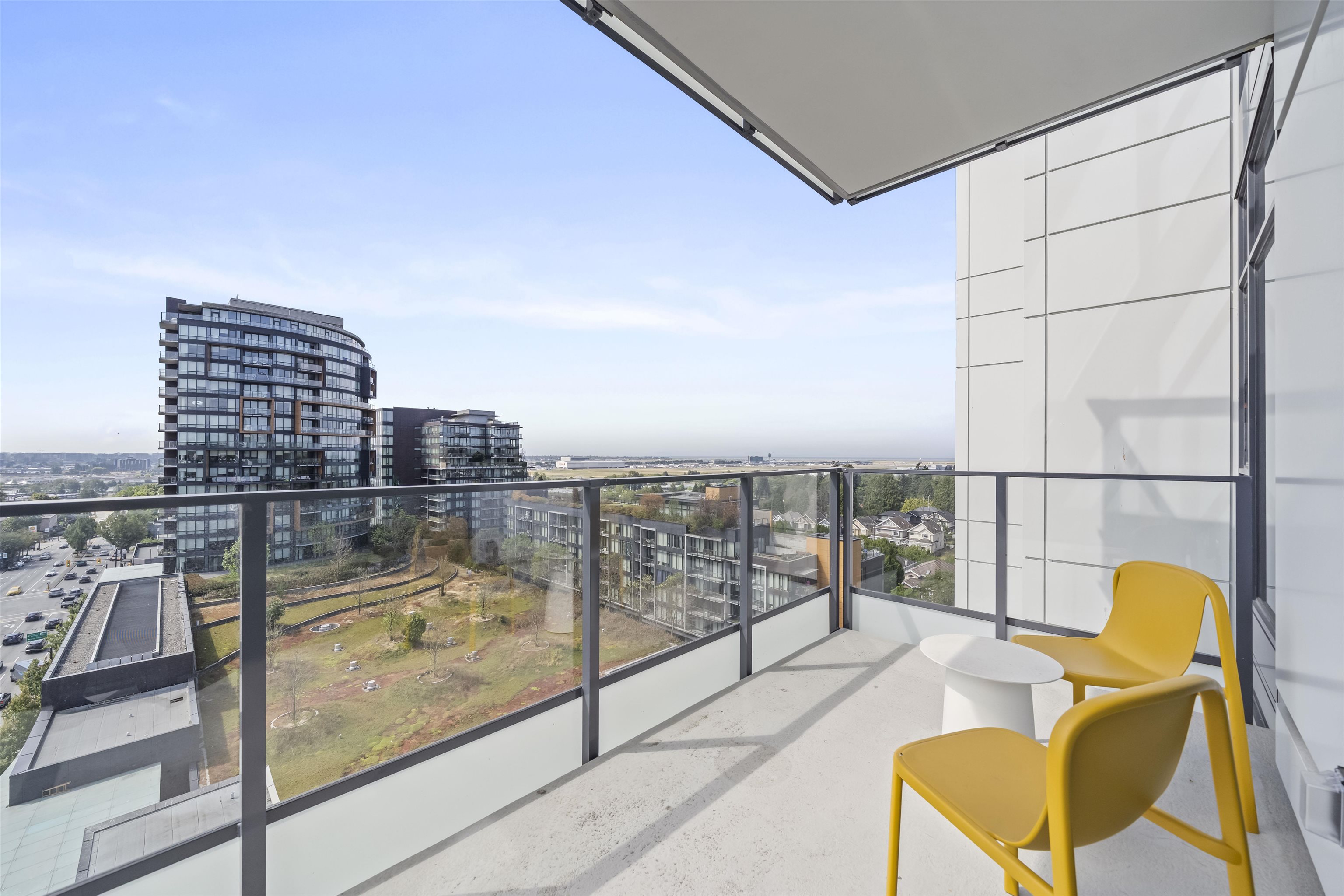 905 8415 GRANVILLE STREET