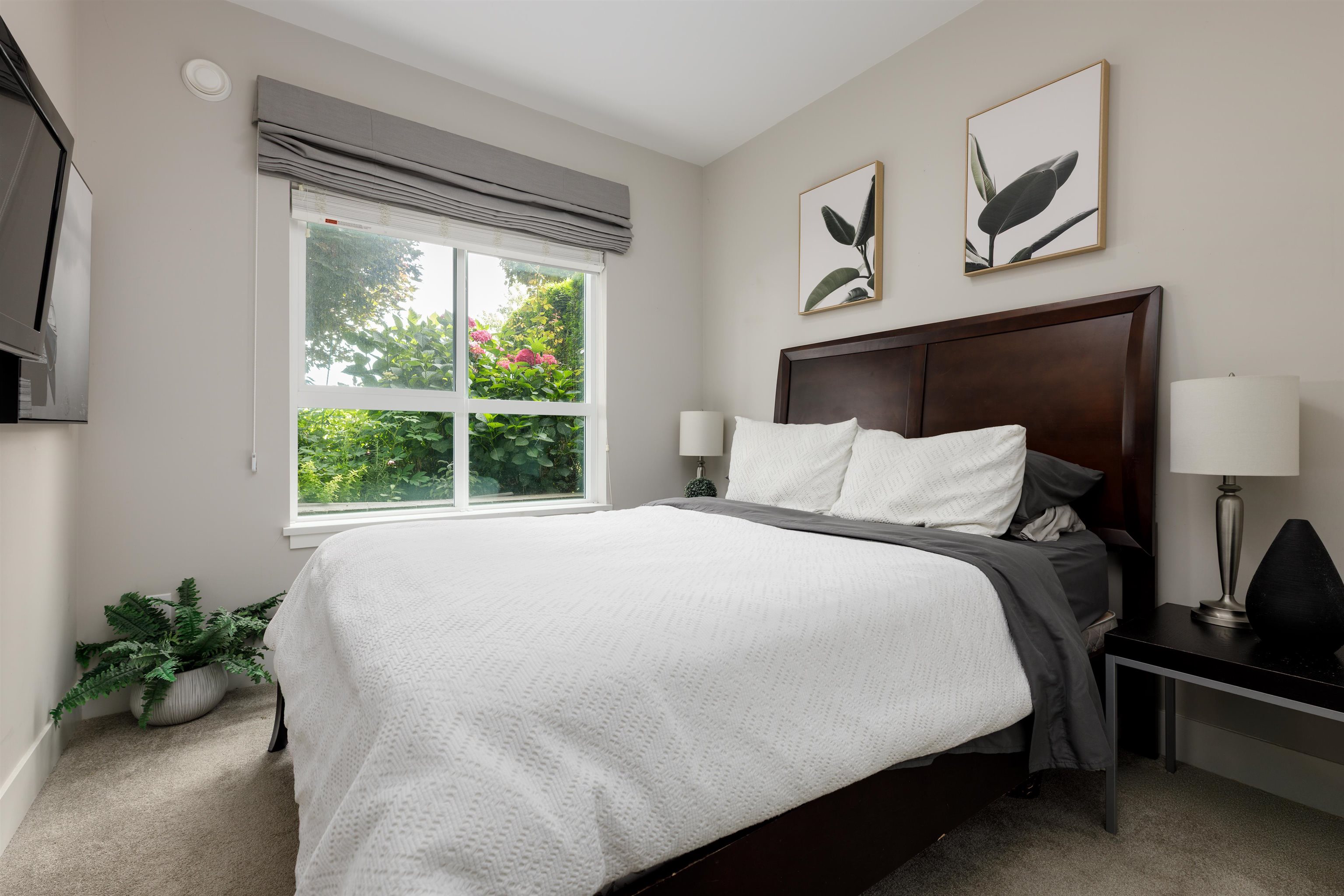122 4690 HAWK LANE