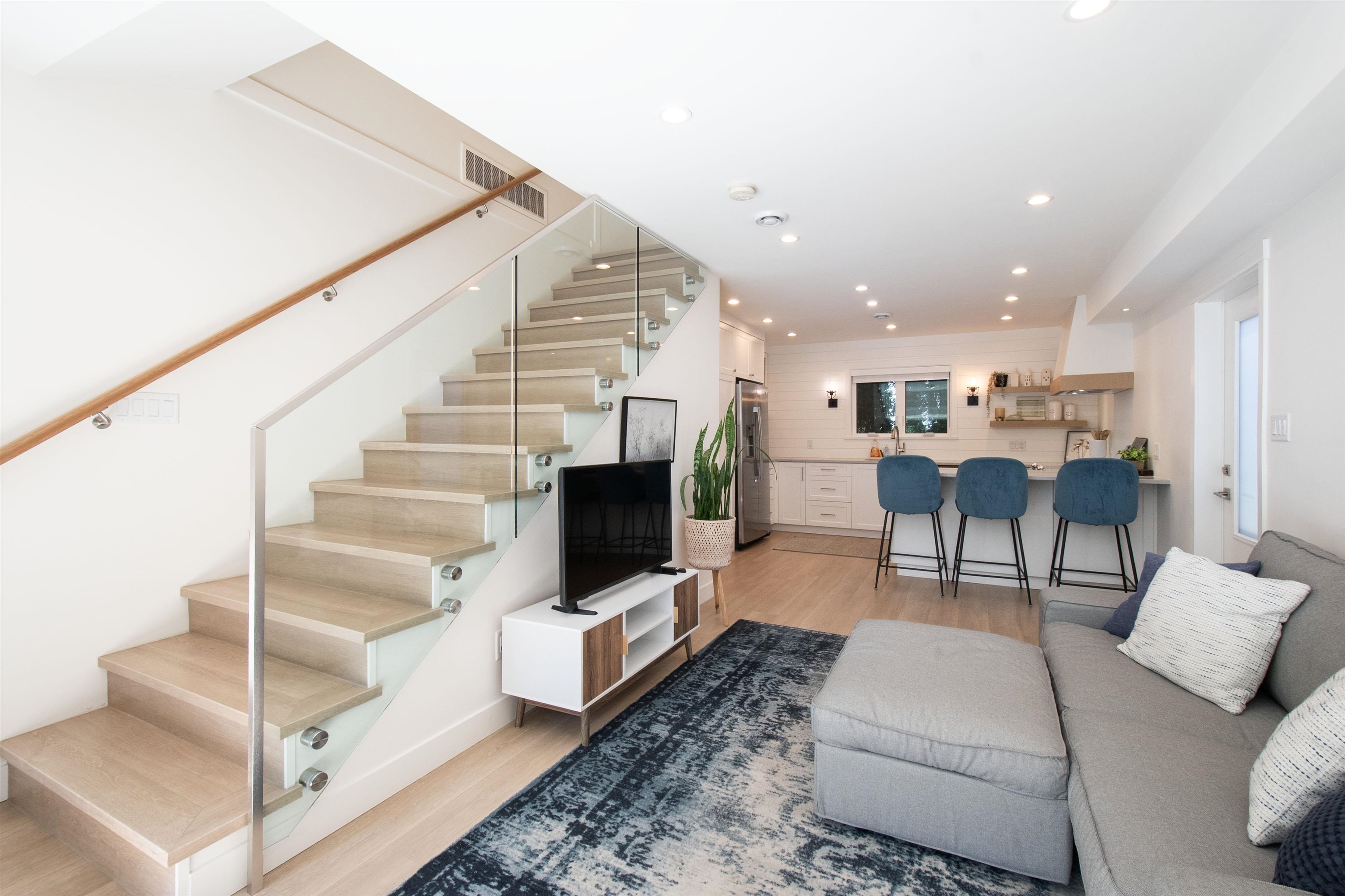 361 W 19TH STREET