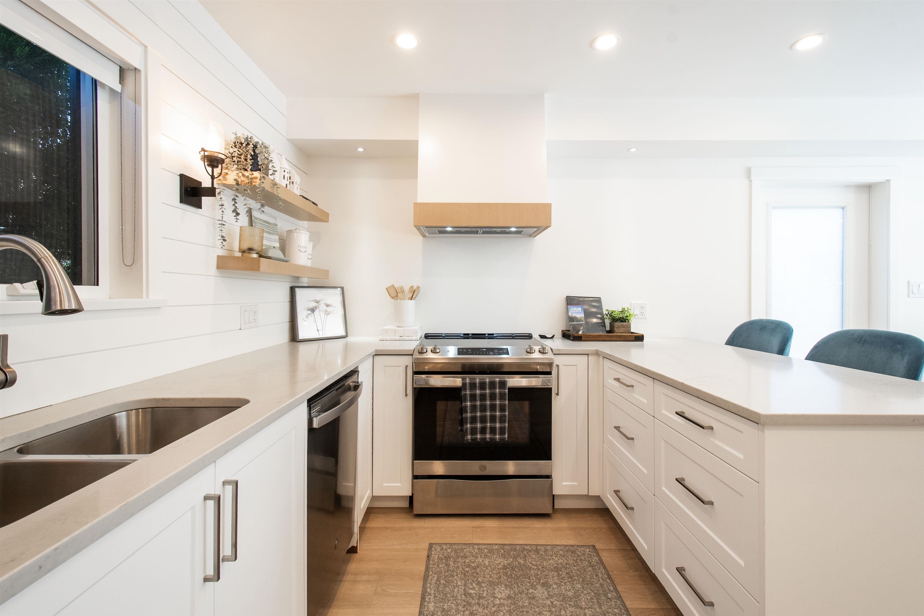 361 W 19TH STREET