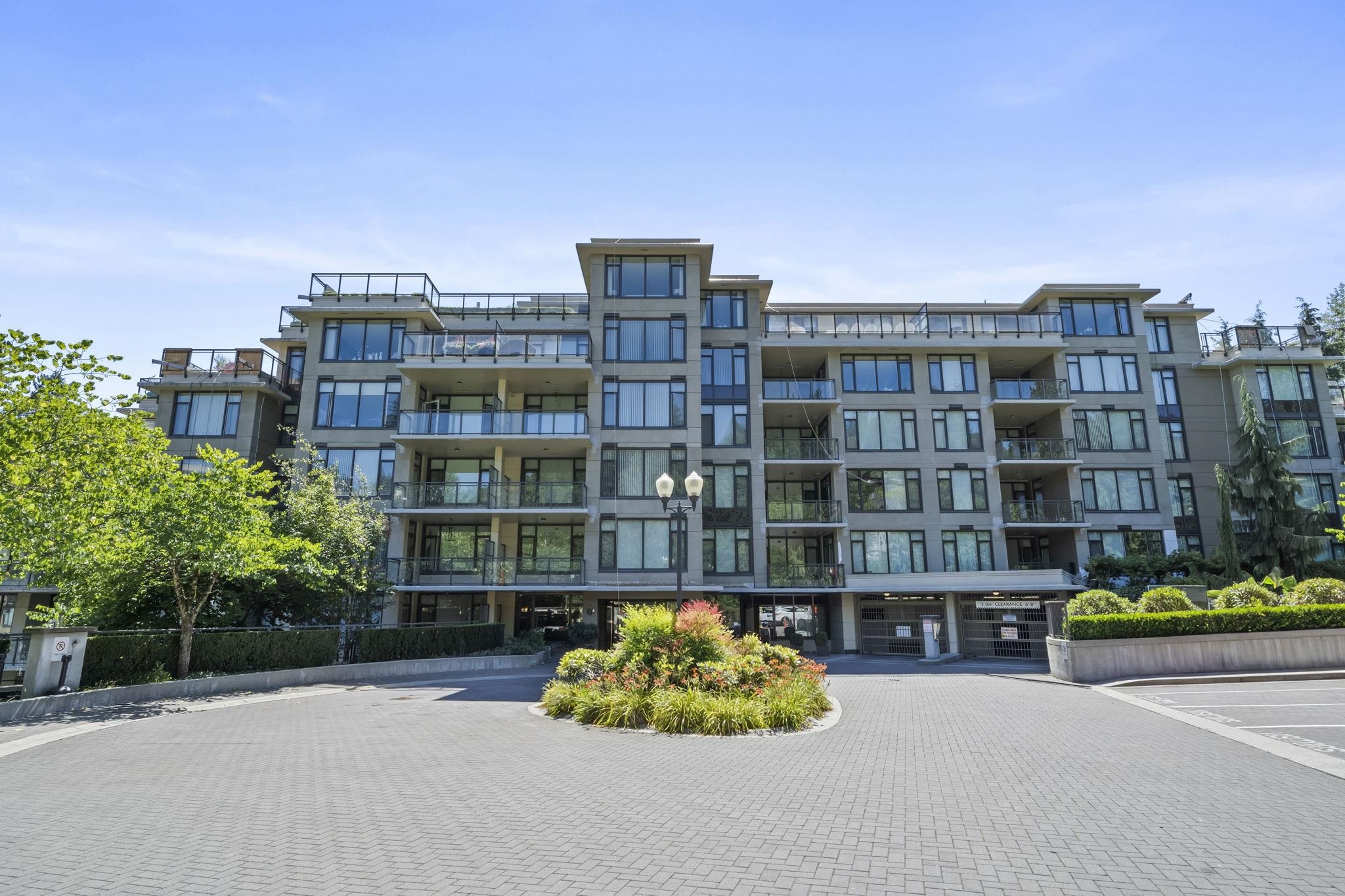 405 2950 PANORAMA DRIVE