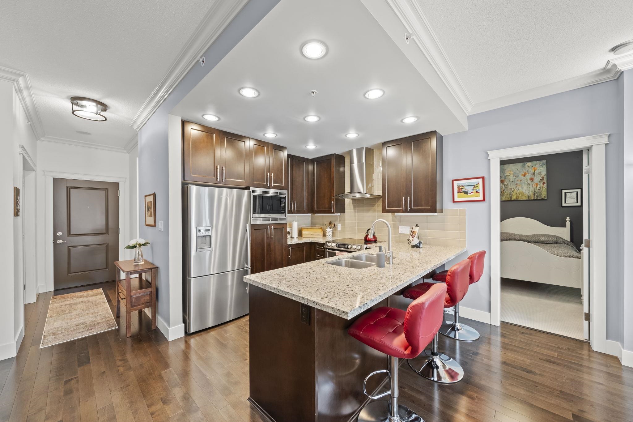 405 2950 PANORAMA DRIVE