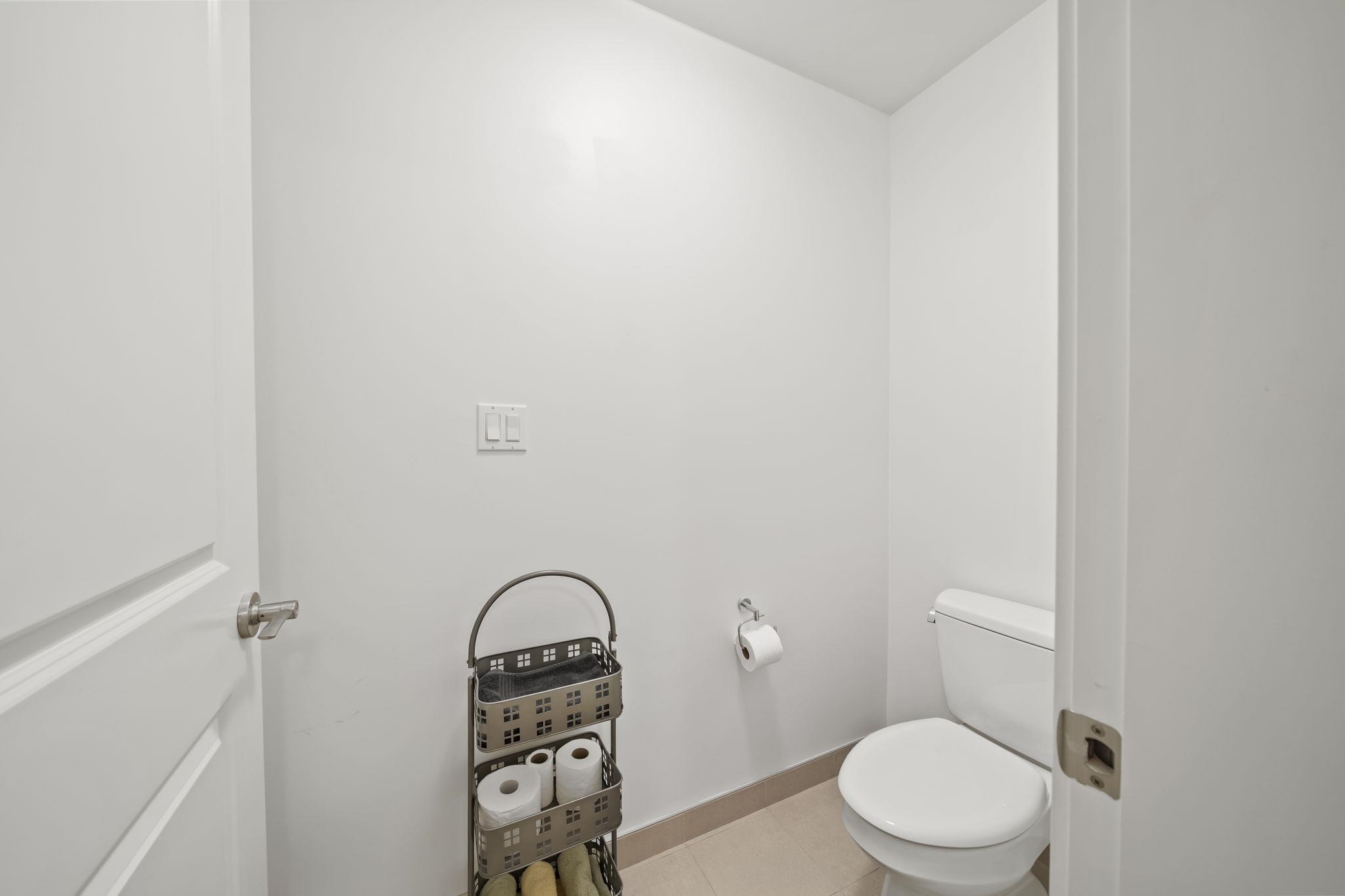 405 2950 PANORAMA DRIVE