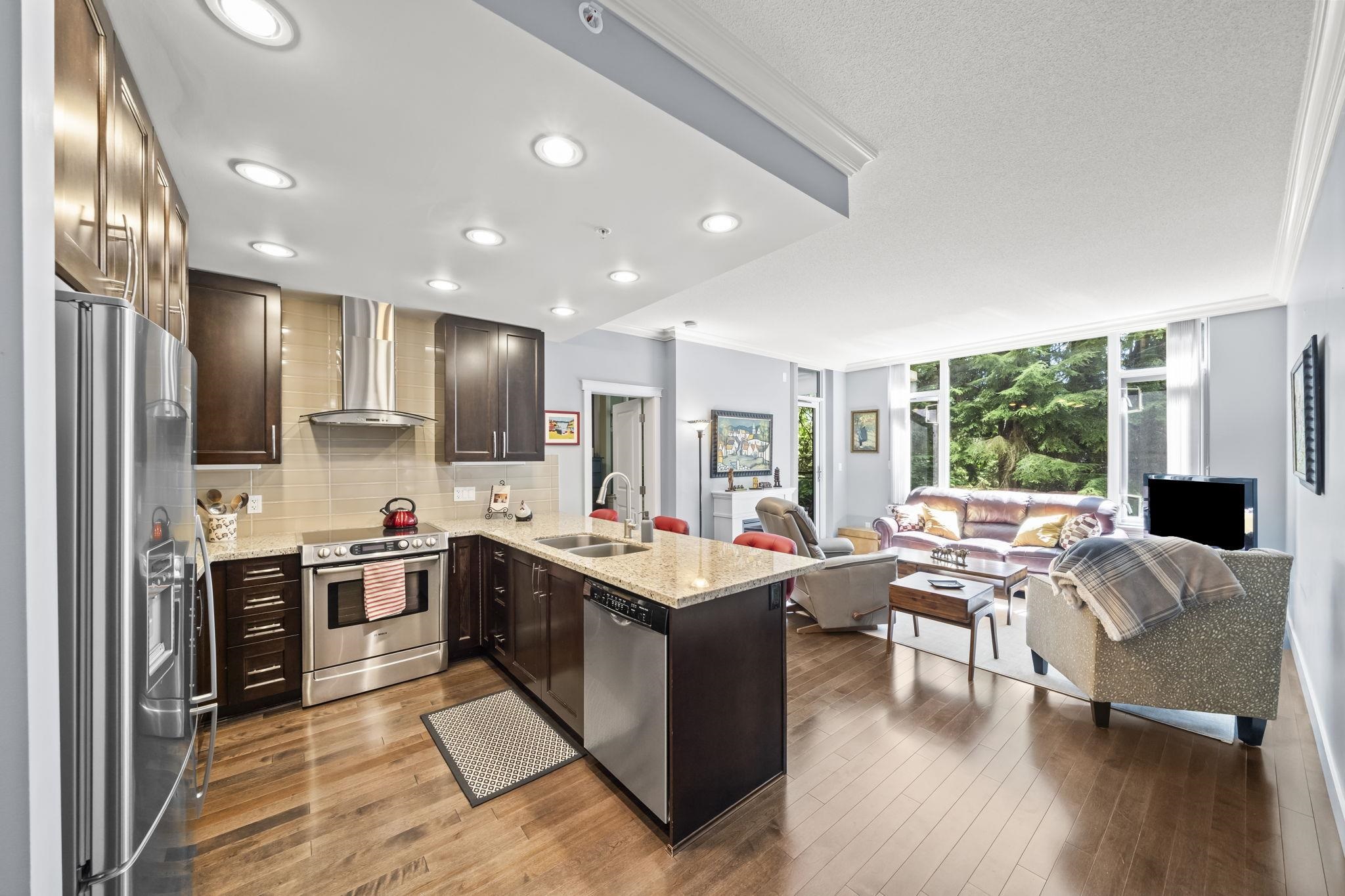 405 2950 PANORAMA DRIVE