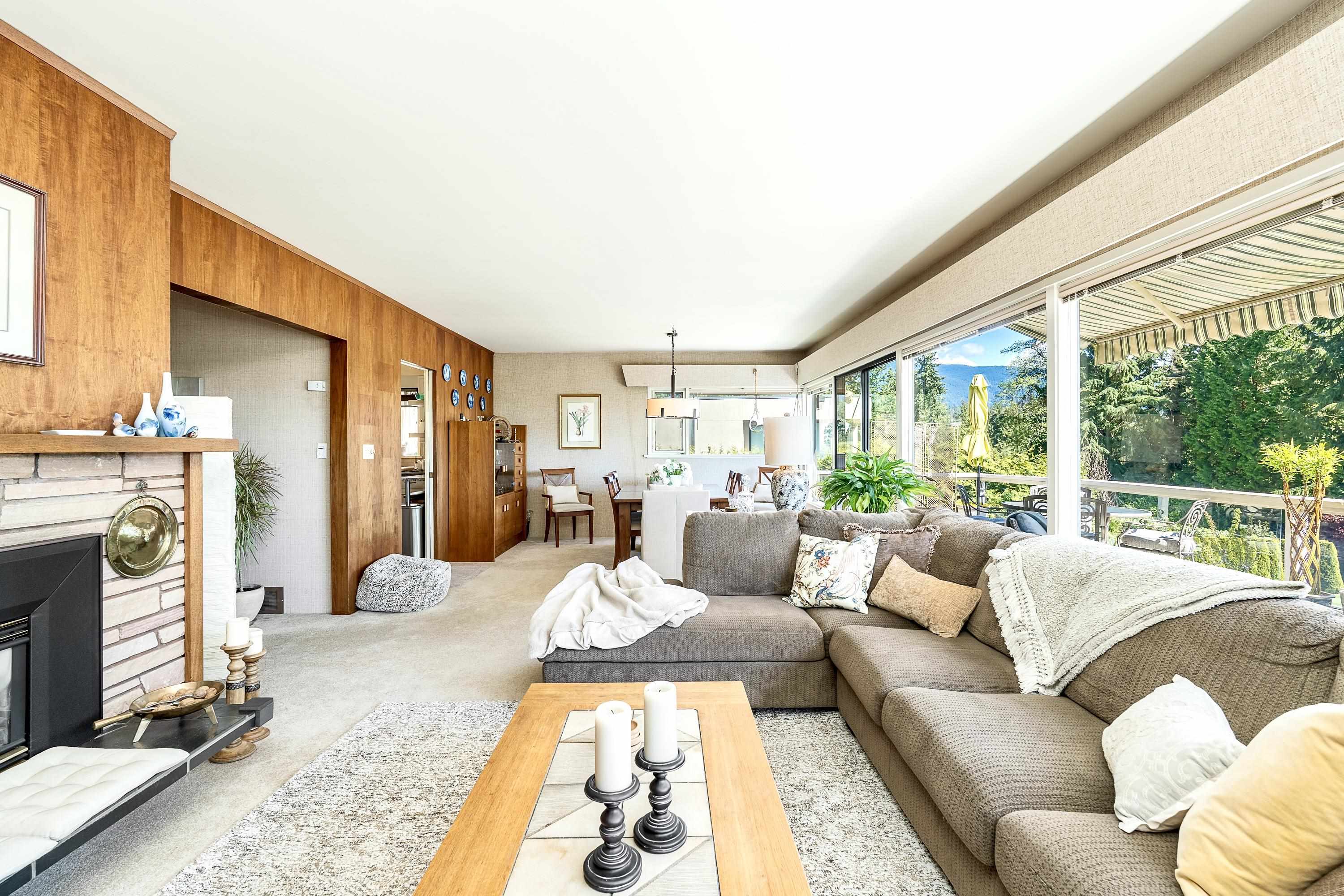 792 ANDERSON CRESCENT