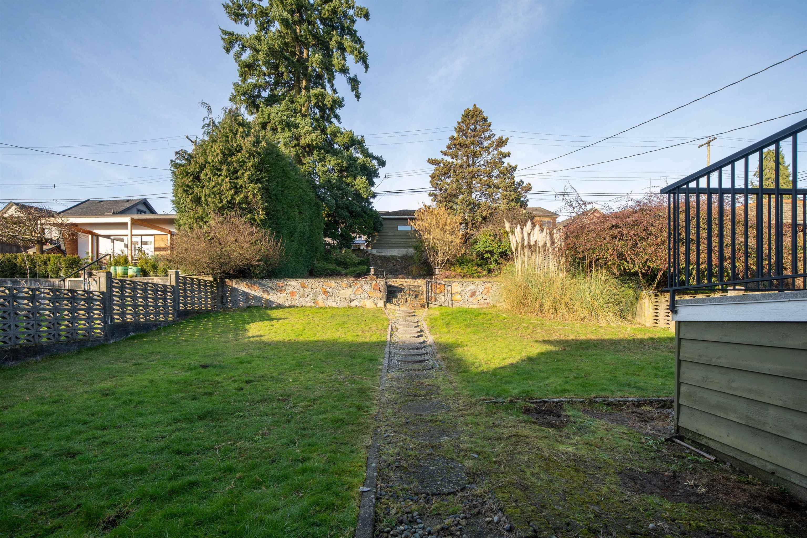 2321 HARRISON DRIVE