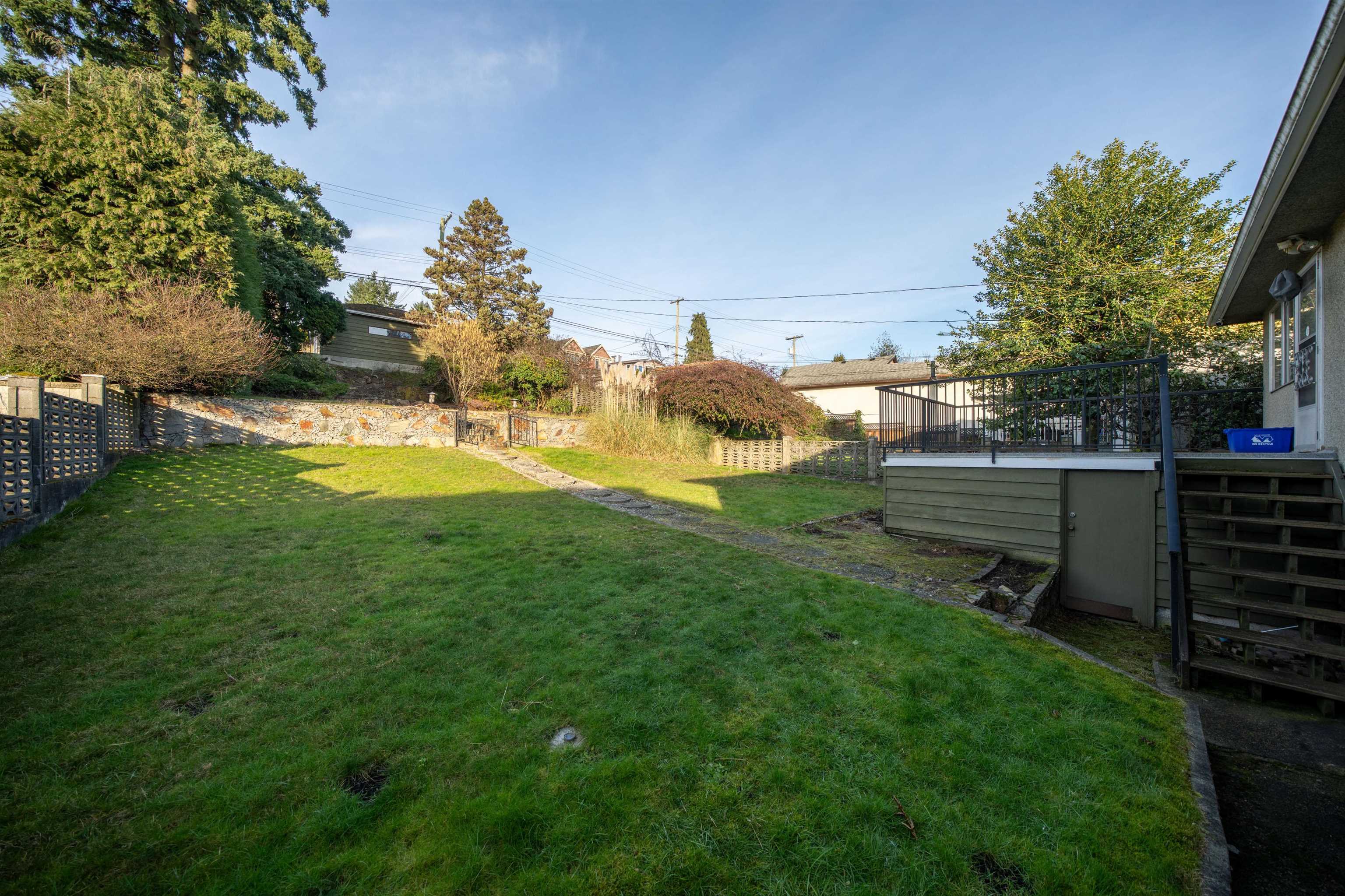 2321 HARRISON DRIVE