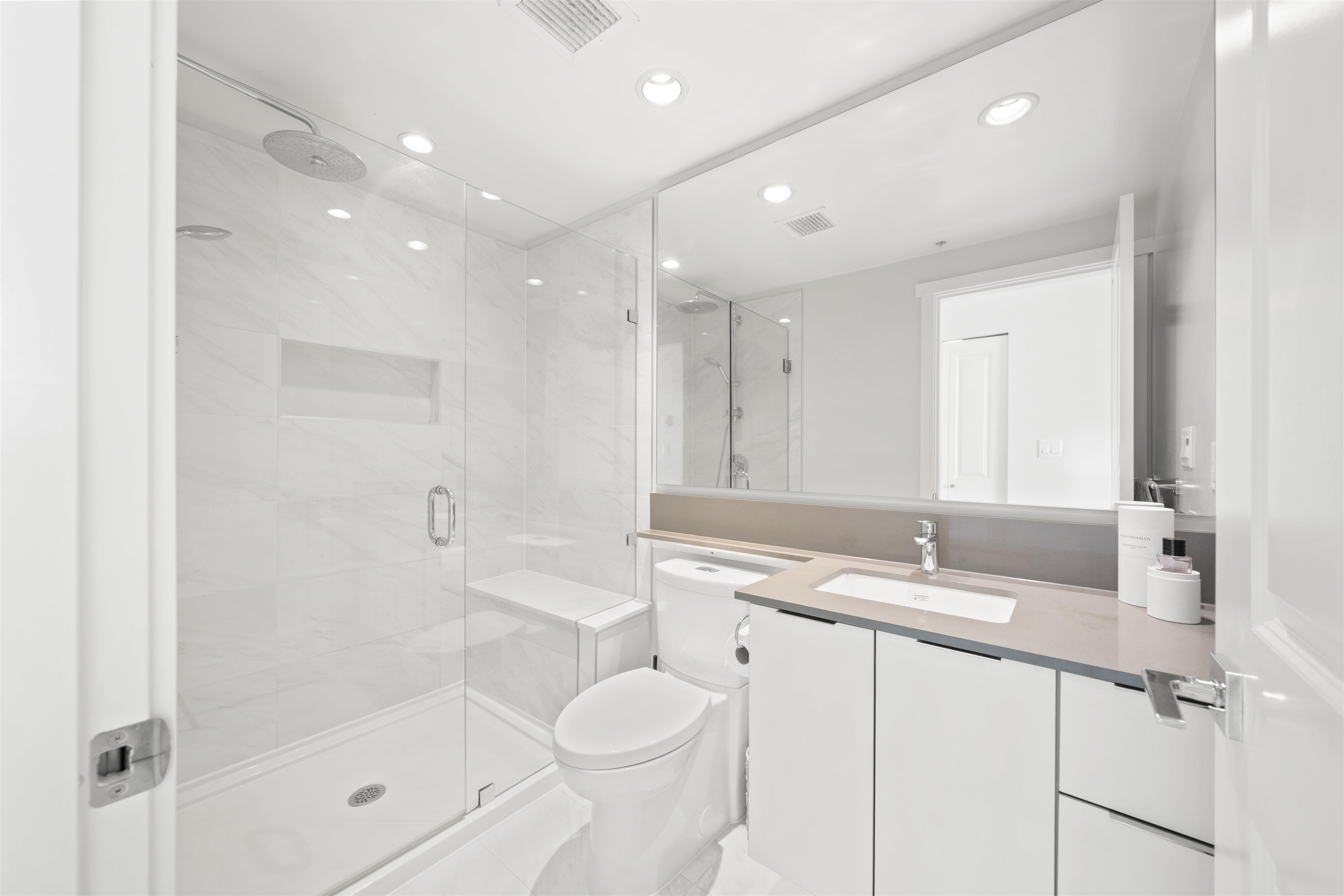 2503 2388 MADISON AVENUE