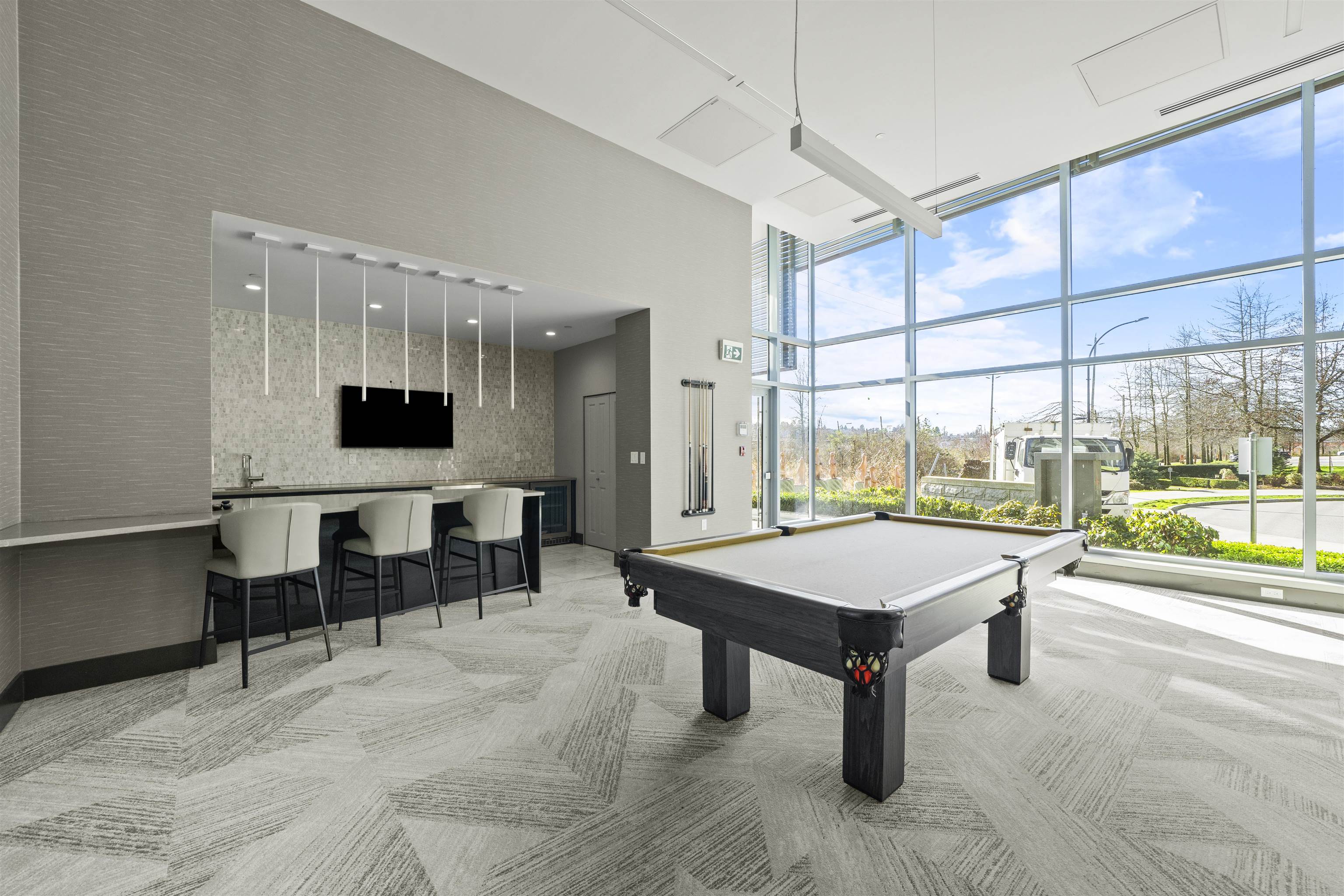 2503 2388 MADISON AVENUE