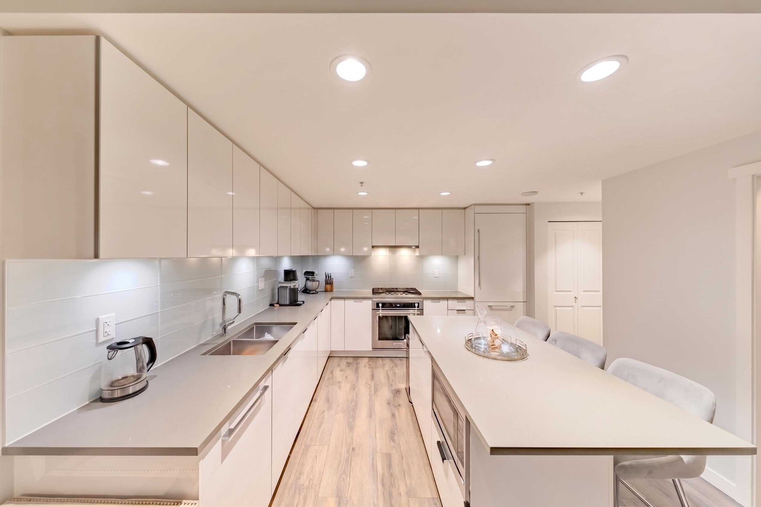 2503 2388 MADISON AVENUE