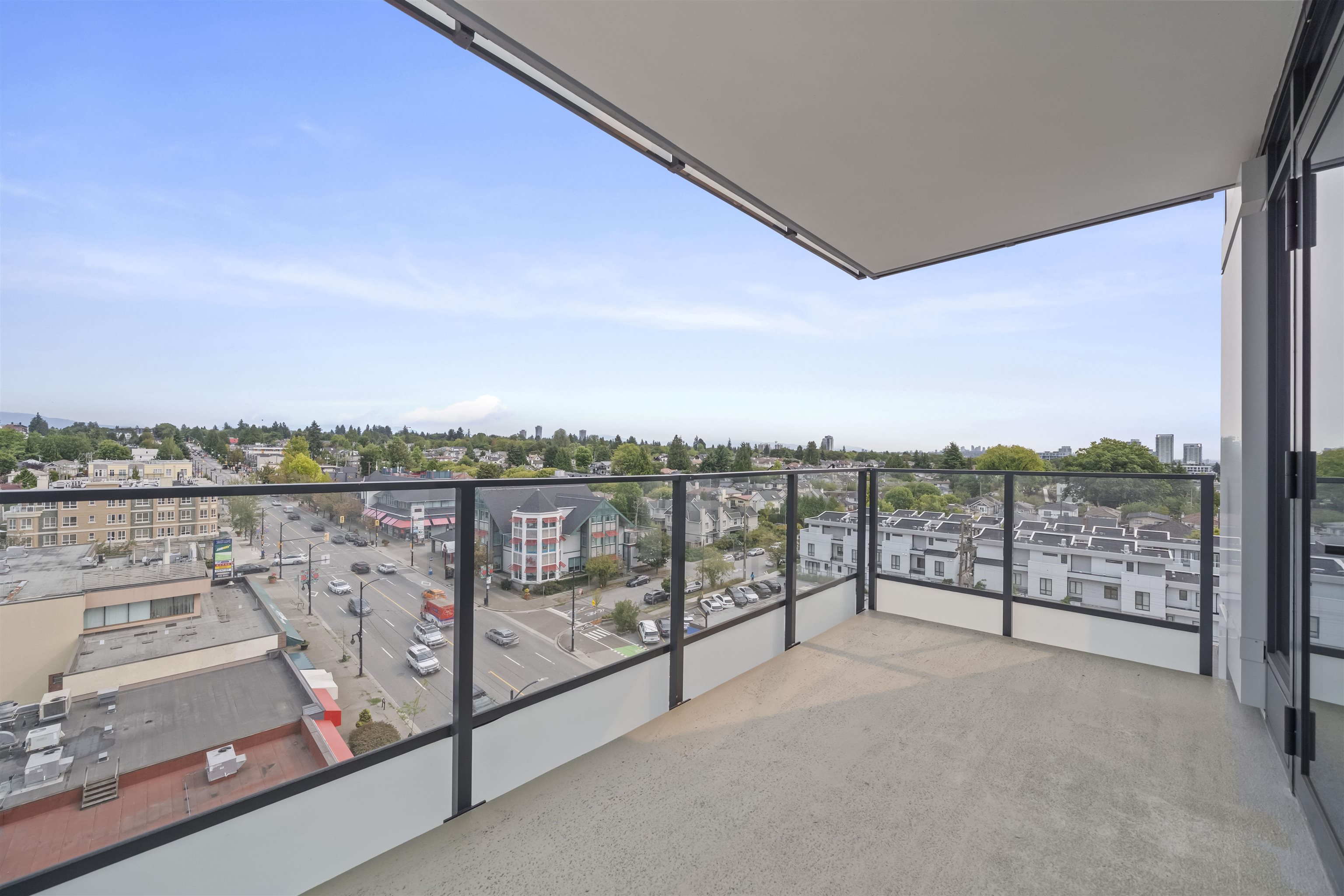 702 8415 GRANVILLE STREET