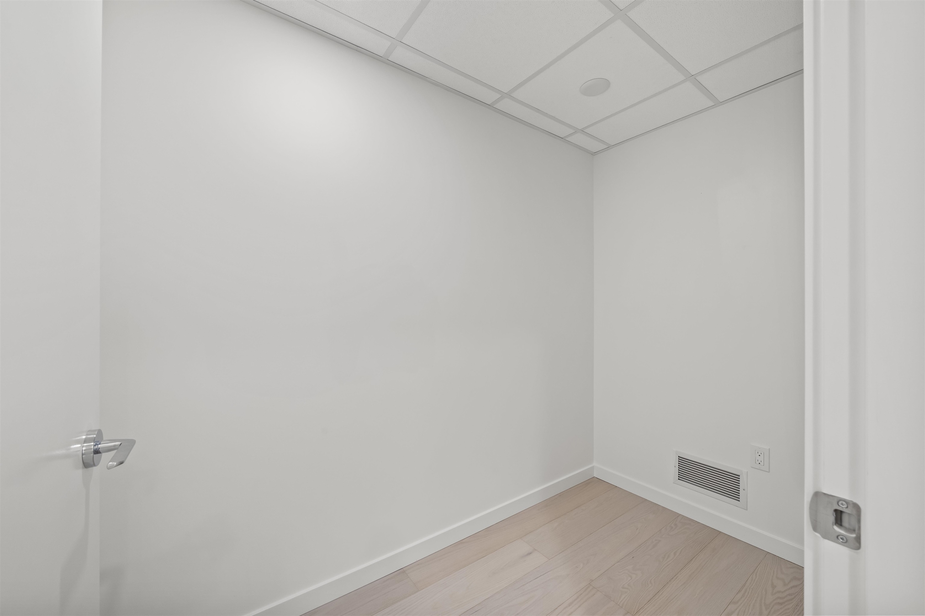 702 8415 GRANVILLE STREET