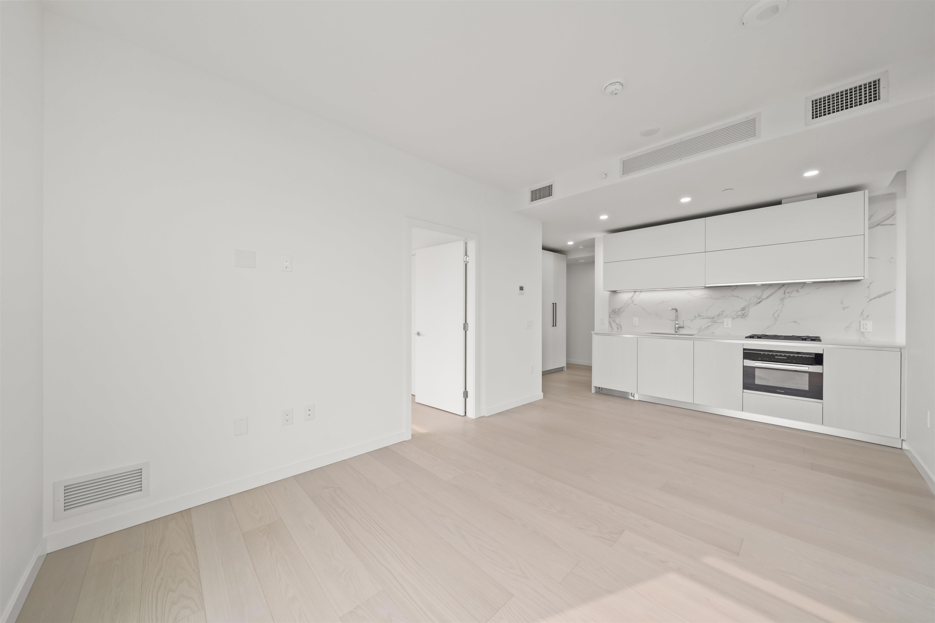 702 8415 GRANVILLE STREET