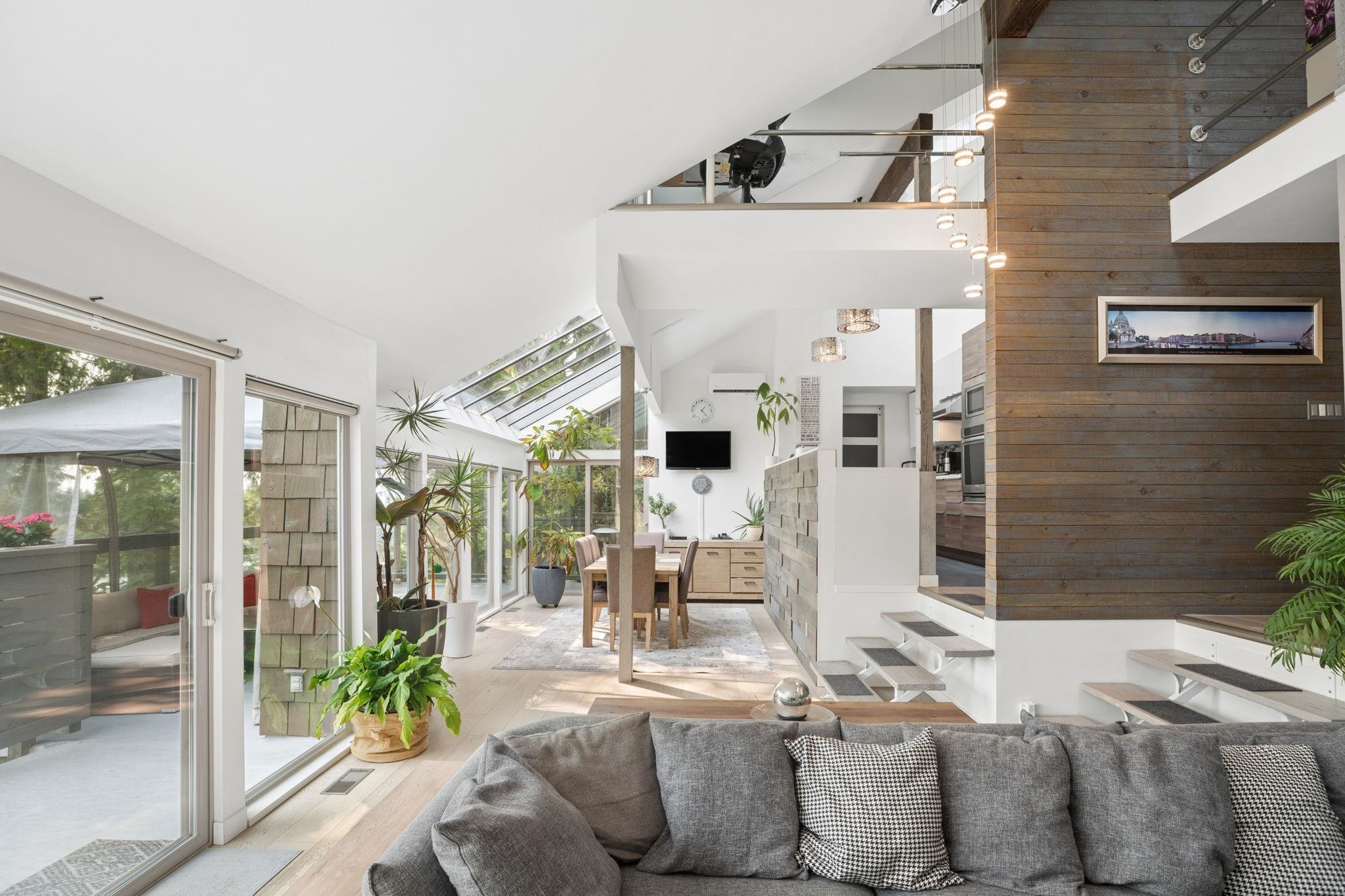 5781 CRANLEY DRIVE
