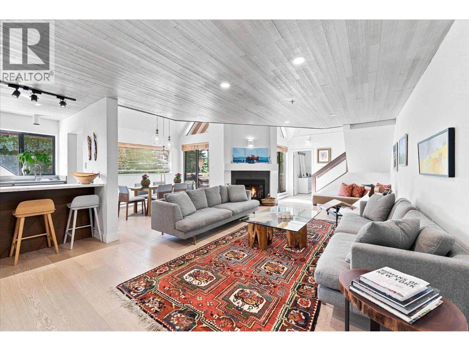 4 4637 BLACKCOMB WAY