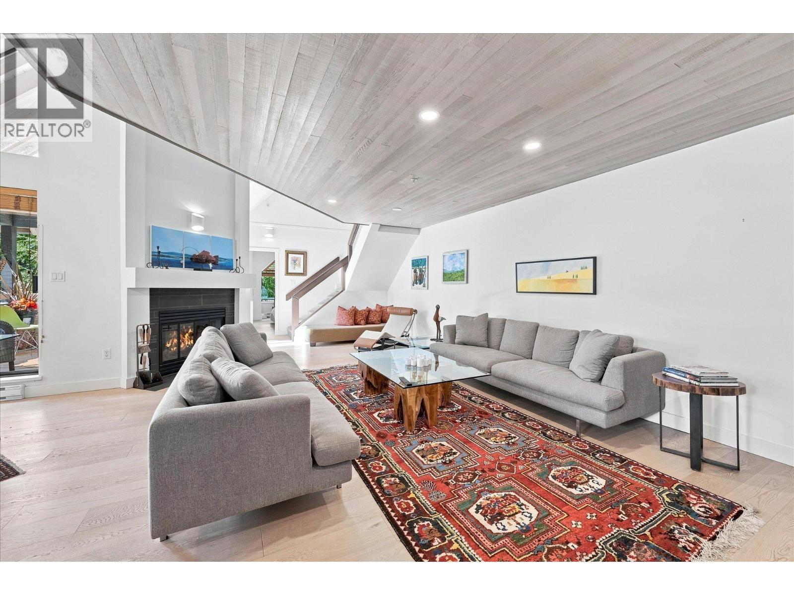 4 4637 BLACKCOMB WAY