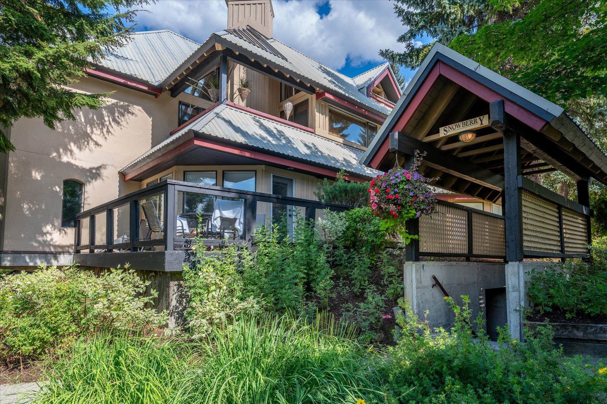 4 4637 BLACKCOMB WAY