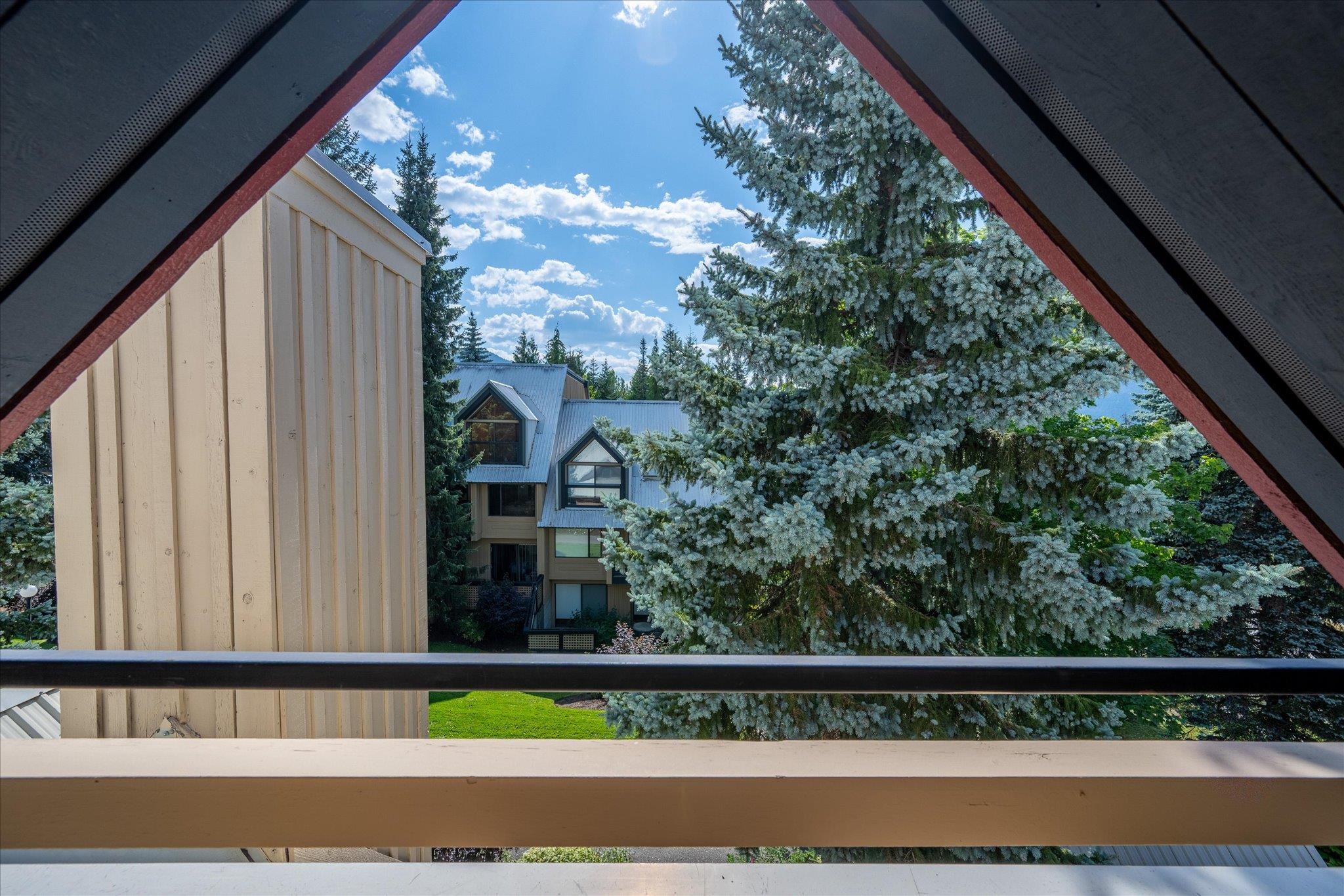 4 4637 BLACKCOMB WAY