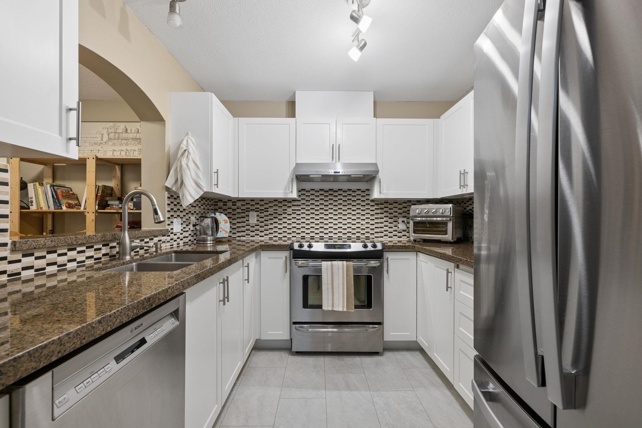 418 2960 PRINCESS CRESCENT