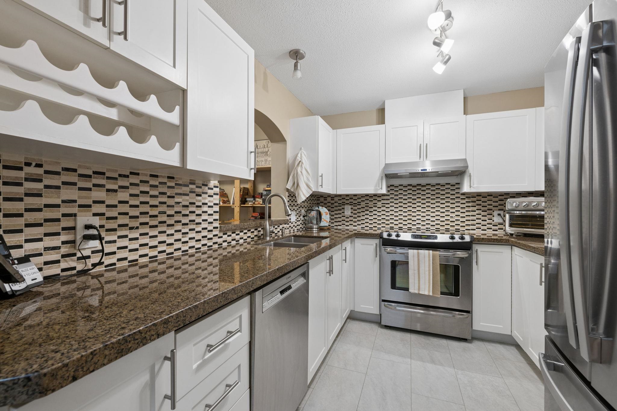 418 2960 PRINCESS CRESCENT