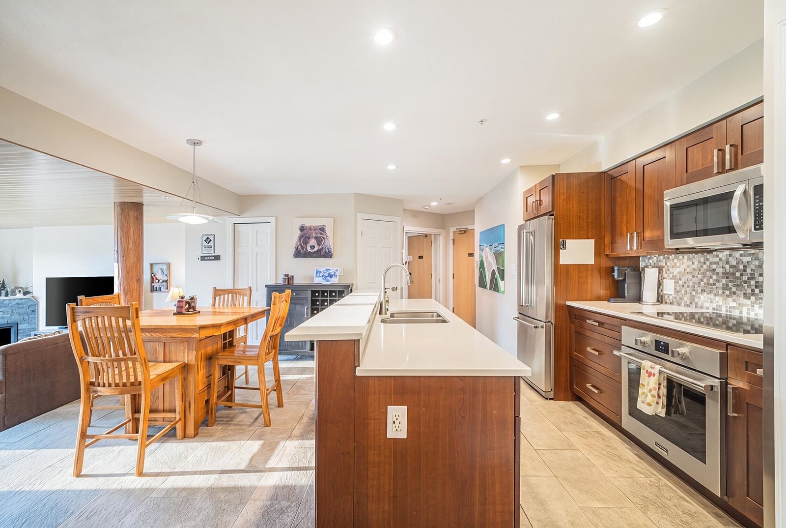203 3217 BLUEBERRY DRIVE