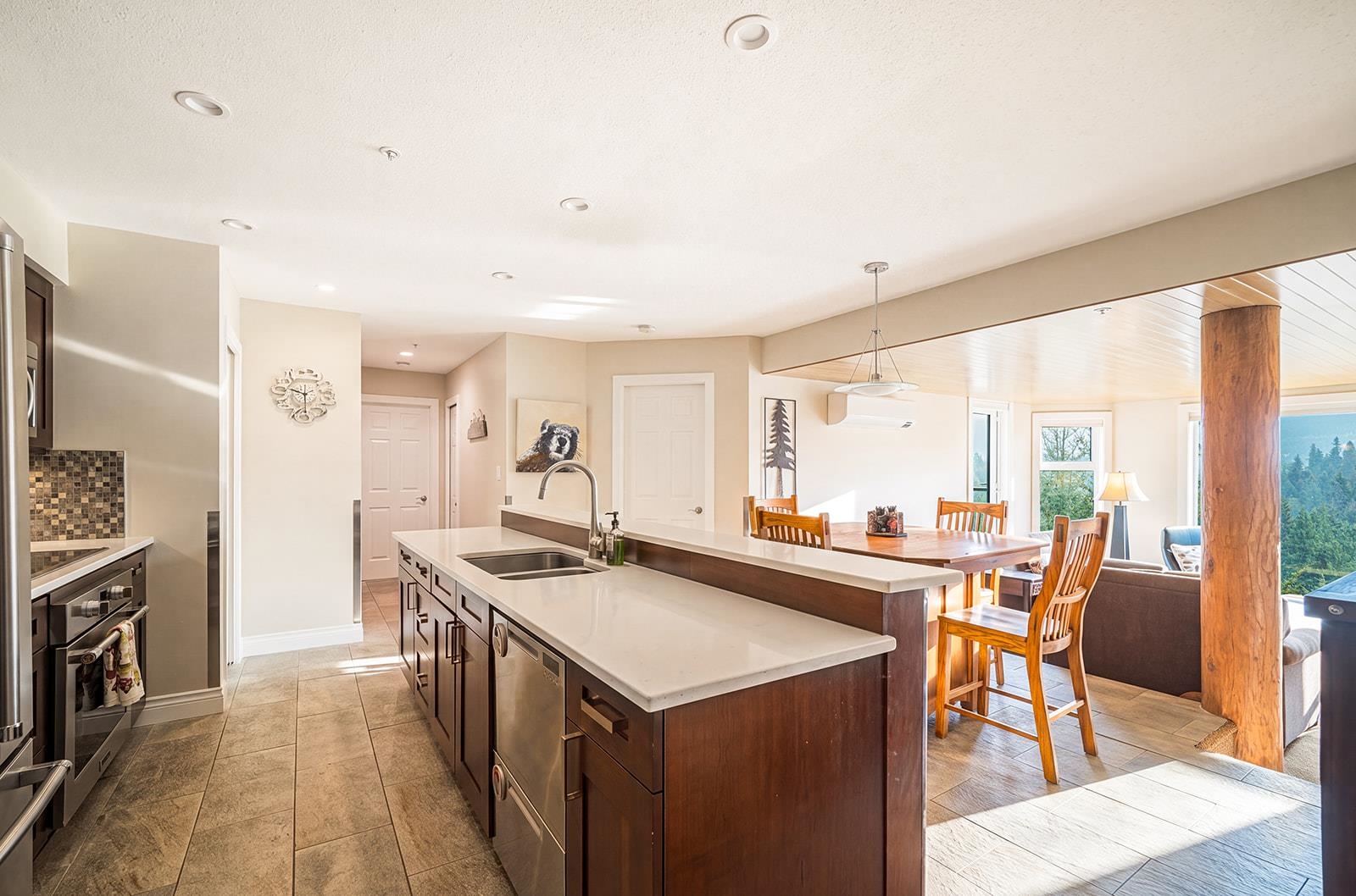 203 3217 BLUEBERRY DRIVE